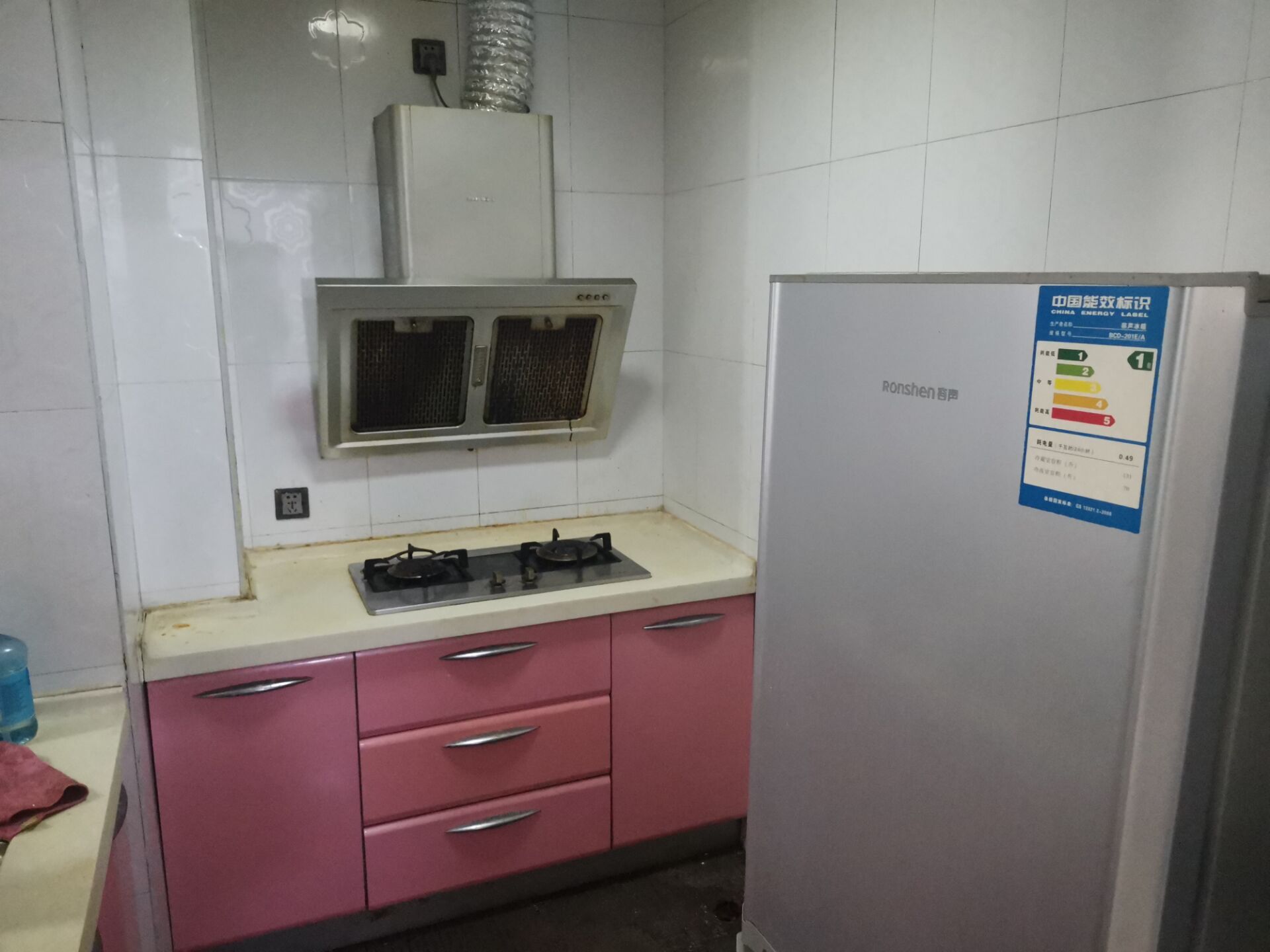 摩天一号 1室1厅1卫 1800.0元/月 摩天一号 1室1厅1卫 1800.0元/月室内图