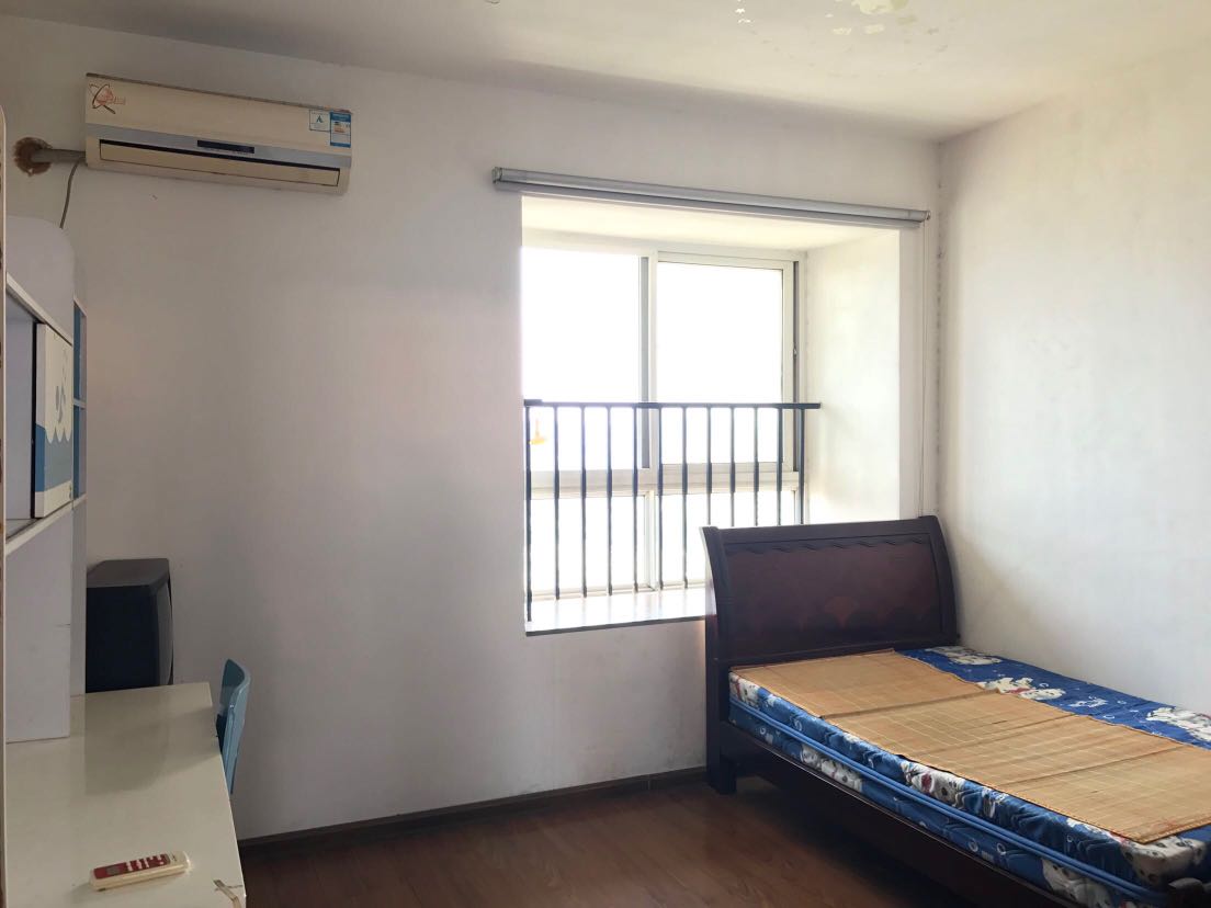 嘉盛华庭(一期、二期、三期) 3室2厅2卫 2500.0元/月 嘉盛华庭(一期、二期、三期) 3室2厅2卫 2500.0元/月室内图