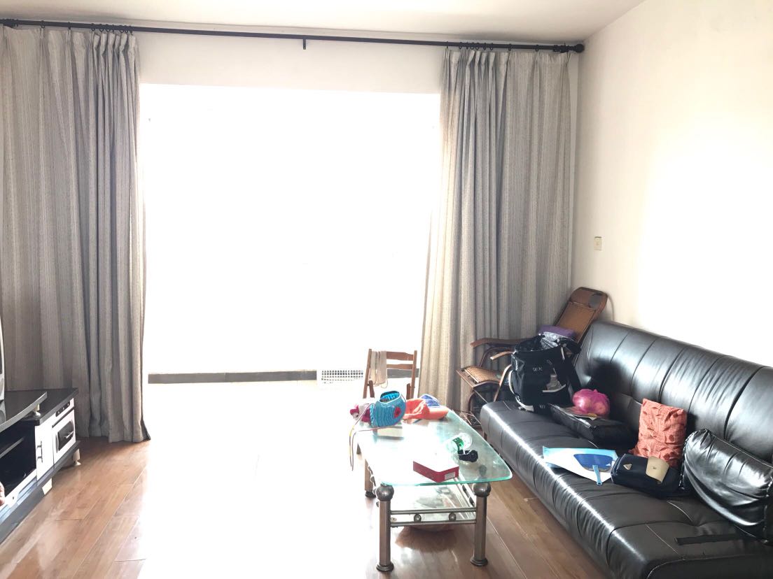 嘉盛华庭(一期、二期、三期) 3室2厅2卫 2500.0元/月 嘉盛华庭(一期、二期、三期) 3室2厅2卫 2500.0元/月室内图