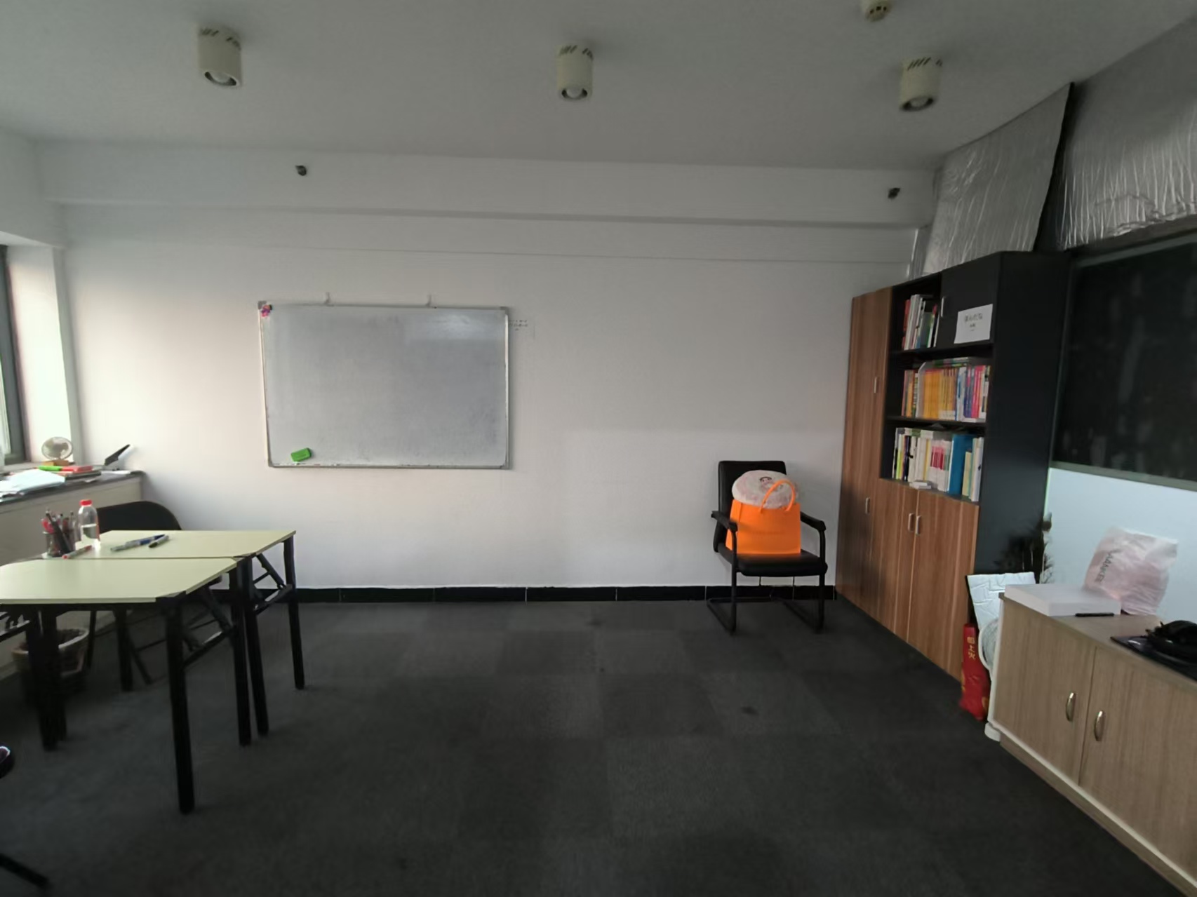 湘域中央  3室1厅1卫    4000.0元/月 湘域中央  3室1厅1卫    4000.0元/月室内图