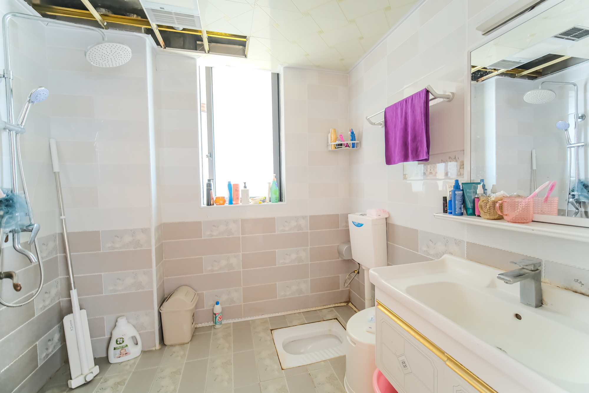 三一街区 2室2厅1卫 66.8万 三一街区 2室2厅1卫 66.8万卫生间