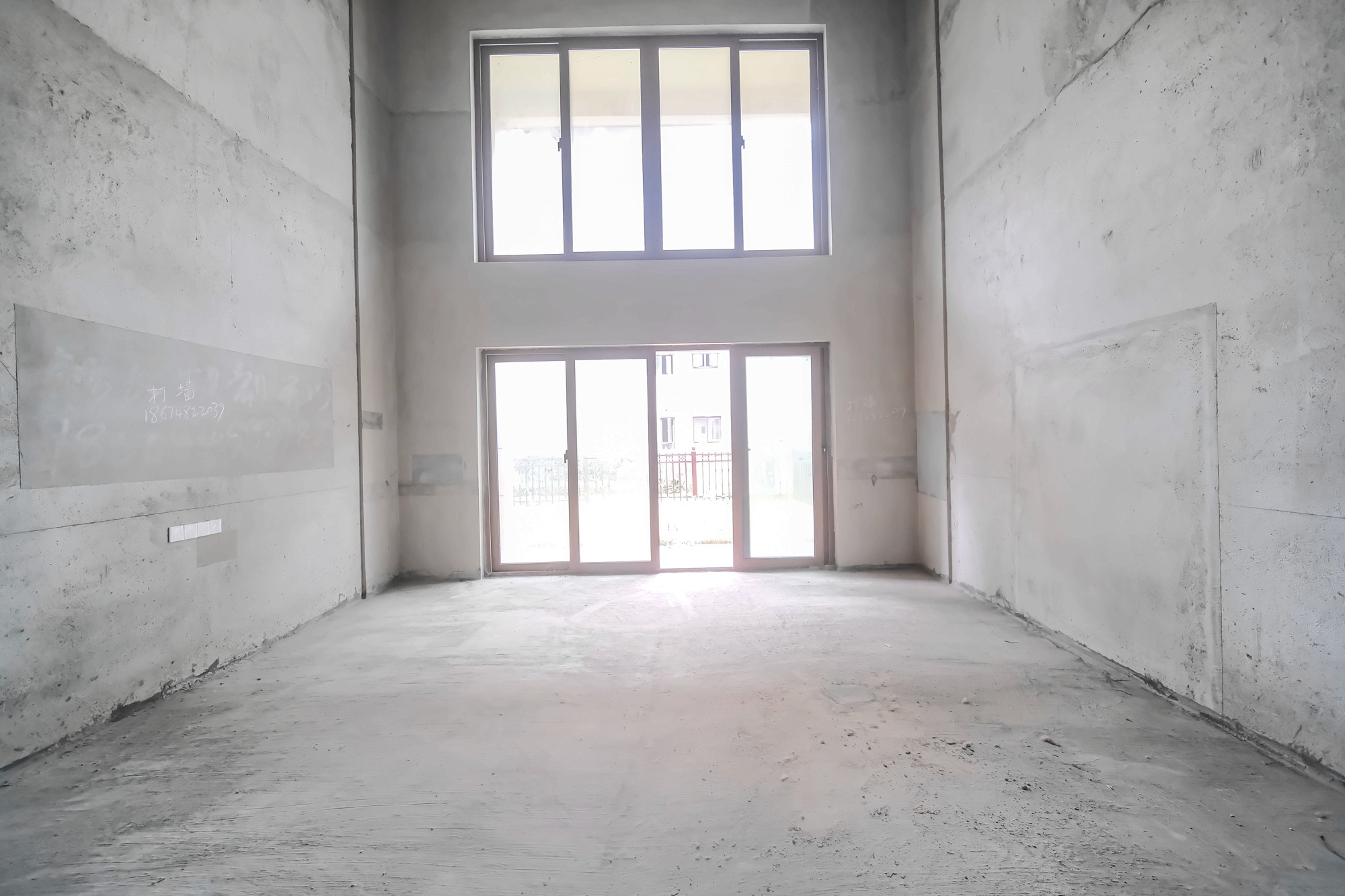 碧桂园翘楚棠 3室2厅1卫 349.5万 碧桂园翘楚棠 3室2厅1卫 349.5万客厅