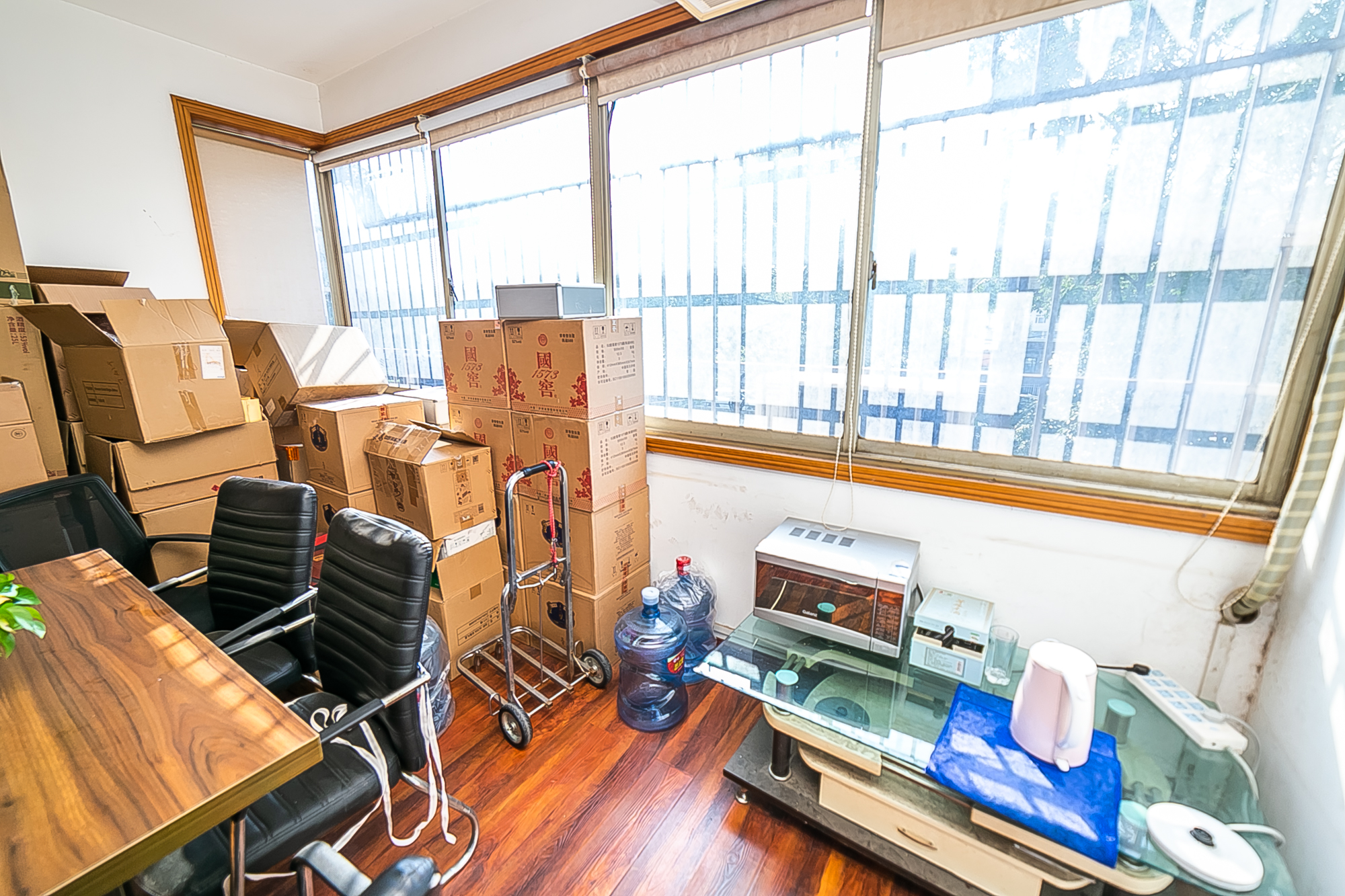 翡翠林居  3室2厅2卫   68.00万阳台