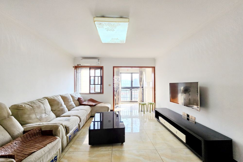 嘉宇盛世华章  4室2厅2卫    99.0万