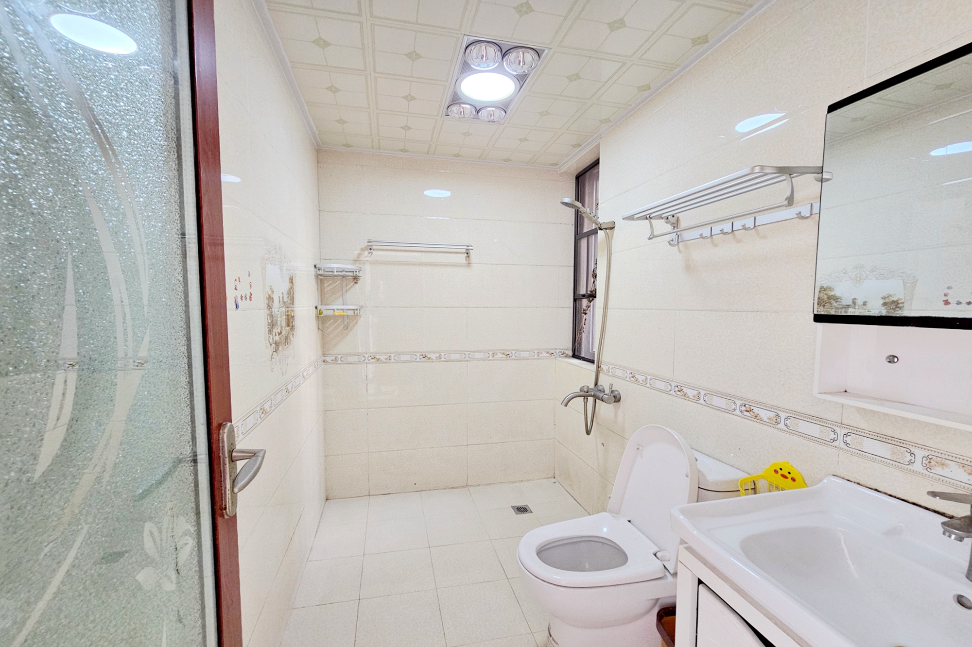 嘉宇盛世华章 4室2厅2卫 118.0万 嘉宇盛世华章 4室2厅2卫 118.0万卫生间