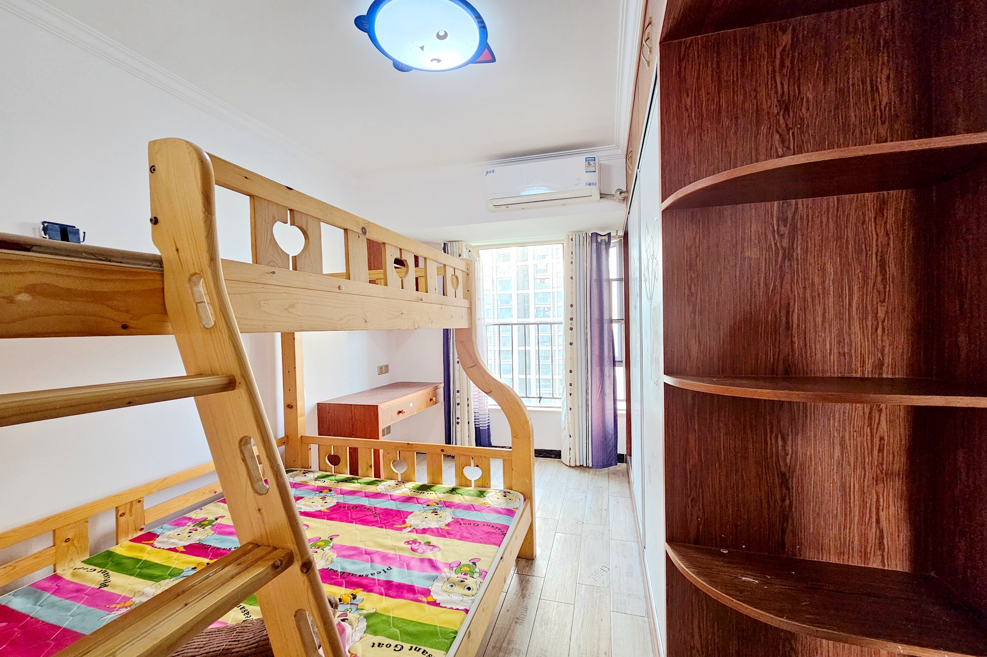 嘉宇盛世华章 4室2厅2卫 118.0万 嘉宇盛世华章 4室2厅2卫 118.0万卧室