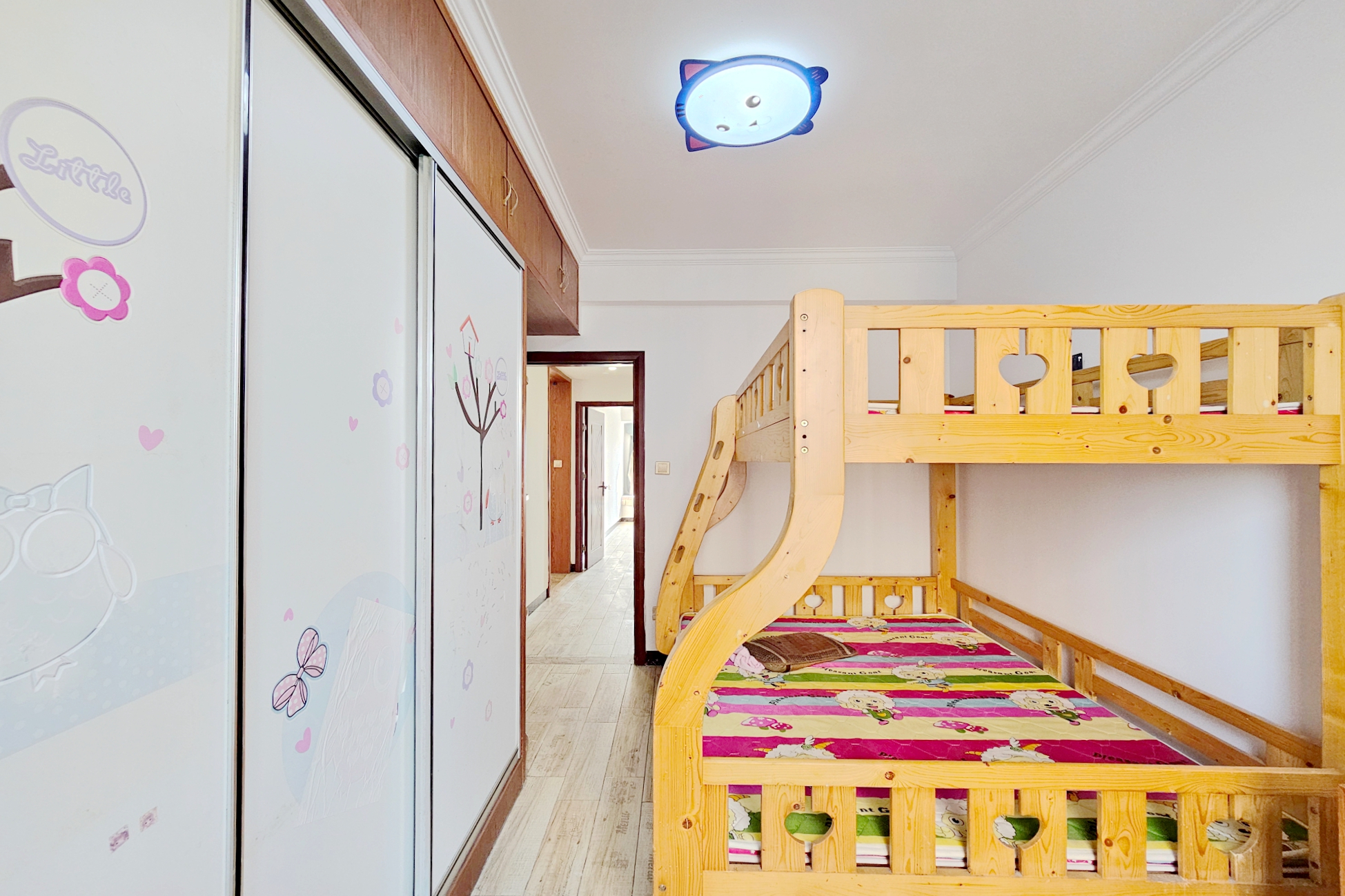 嘉宇盛世华章 4室2厅2卫 118.0万 嘉宇盛世华章 4室2厅2卫 118.0万卧室