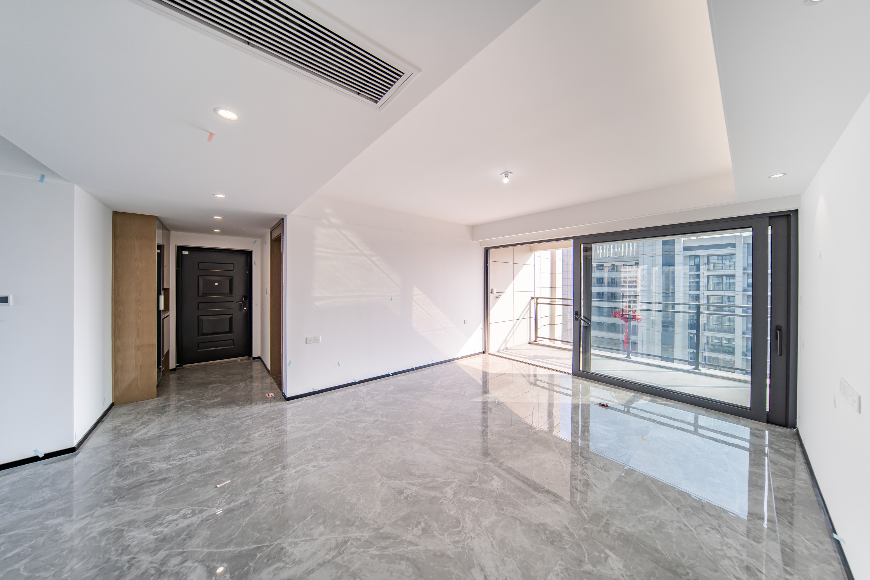 保利天汇 4室2厅2卫 185.8万 保利天汇 4室2厅2卫 185.8万客厅