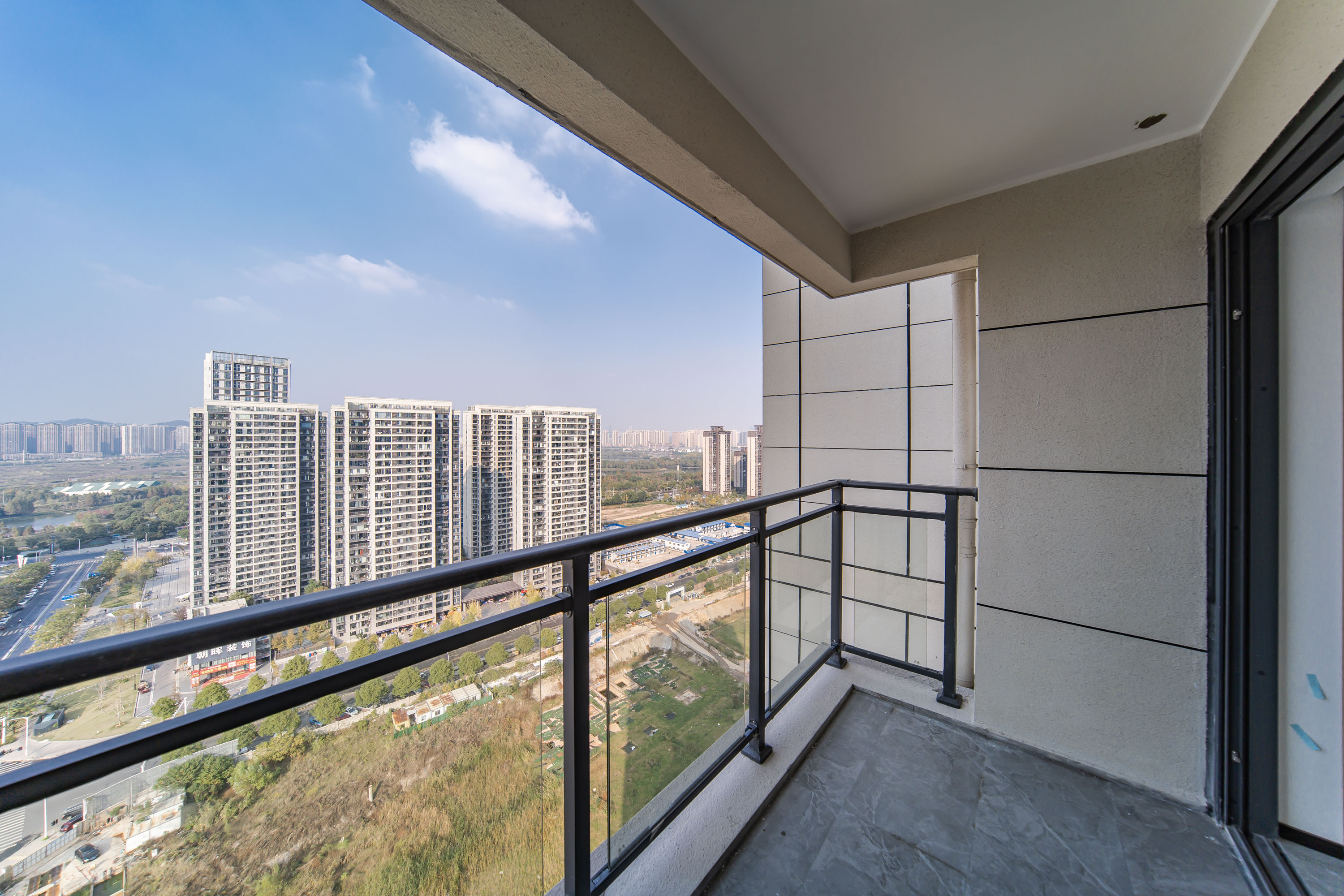 保利天汇 4室2厅2卫 185.8万 保利天汇 4室2厅2卫 185.8万阳台