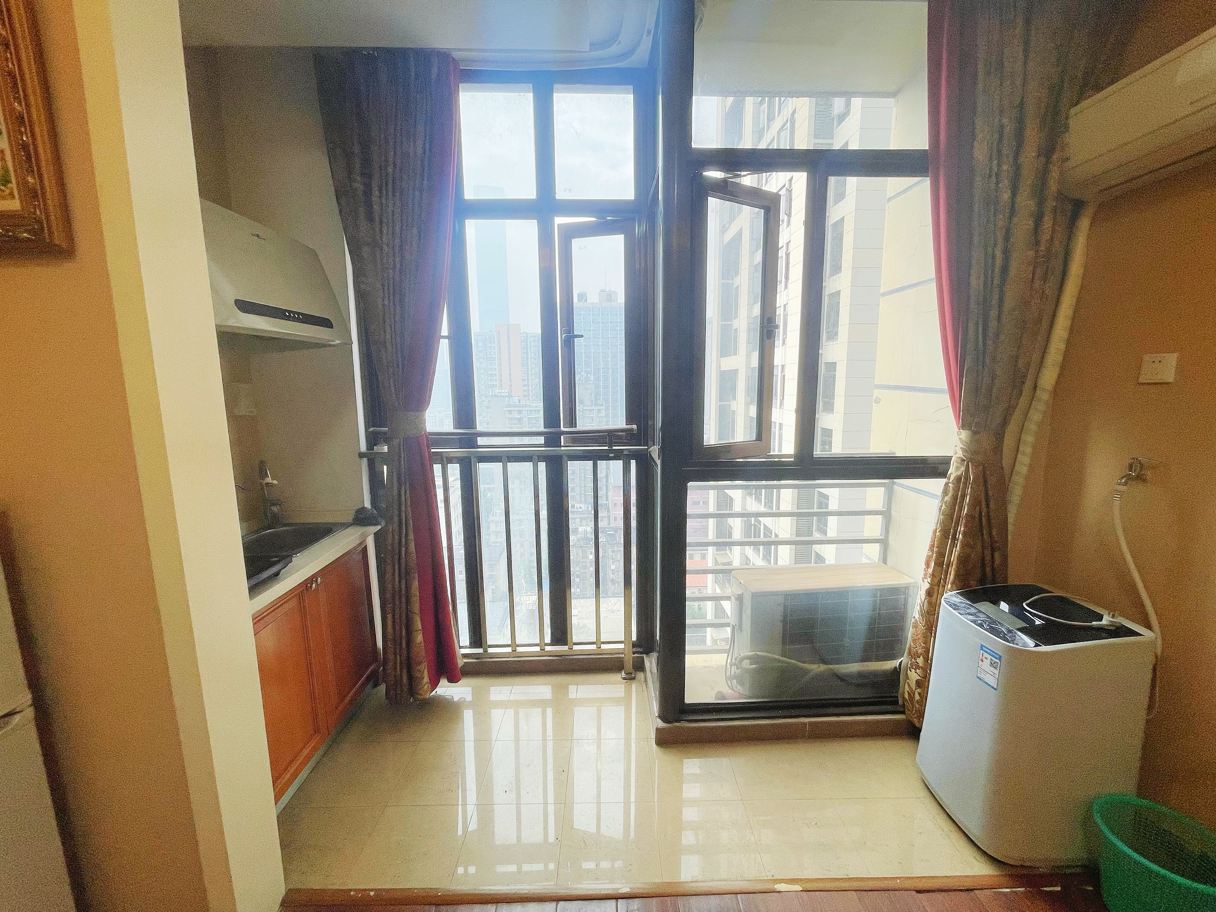 铂宫 1室1厅1卫 1800.0元/月 铂宫 1室1厅1卫 1800.0元/月室内图