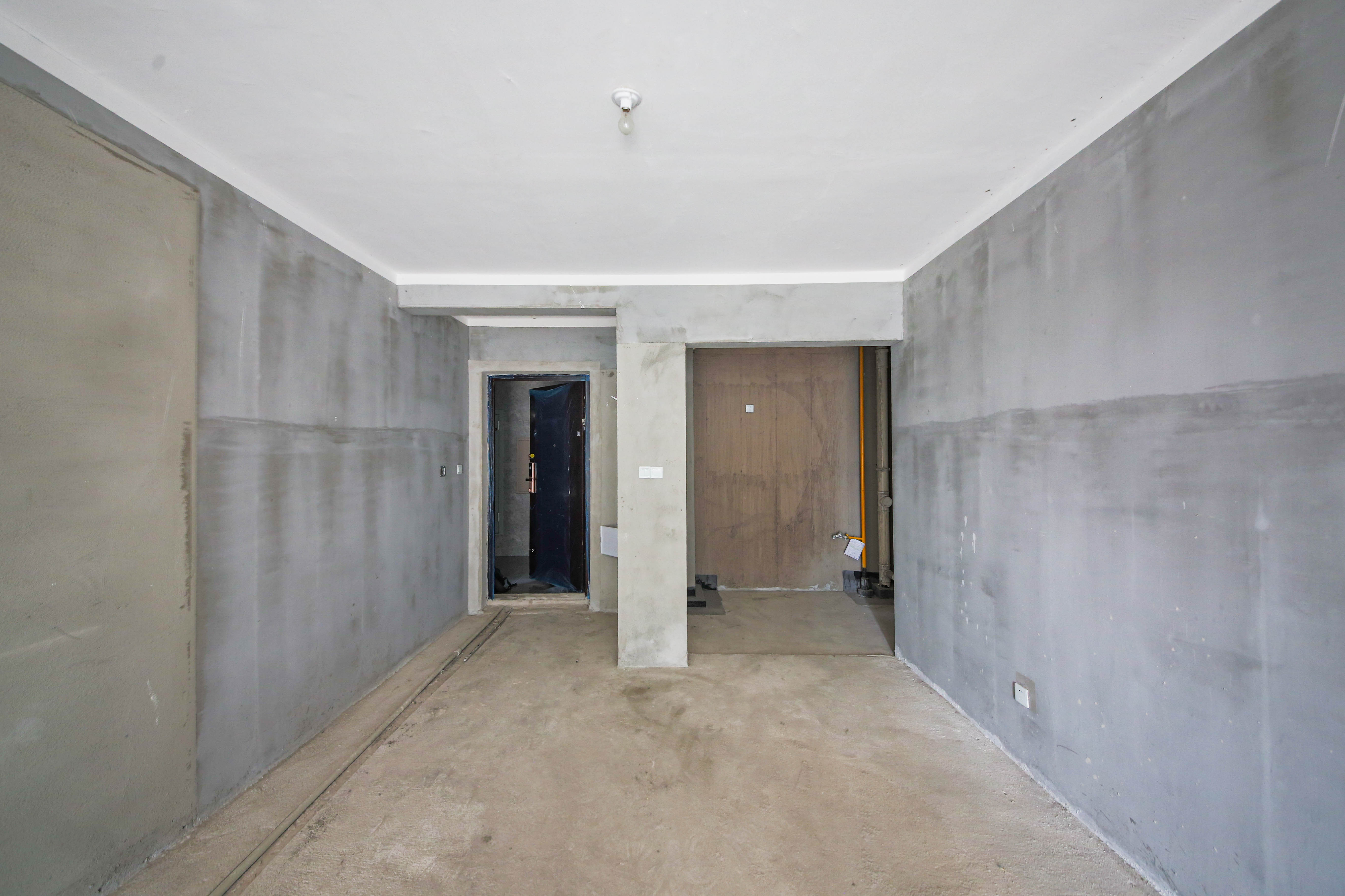 中建钰和城  3室2厅2卫    130.0万 中建钰和城  3室2厅2卫    130.0万客厅