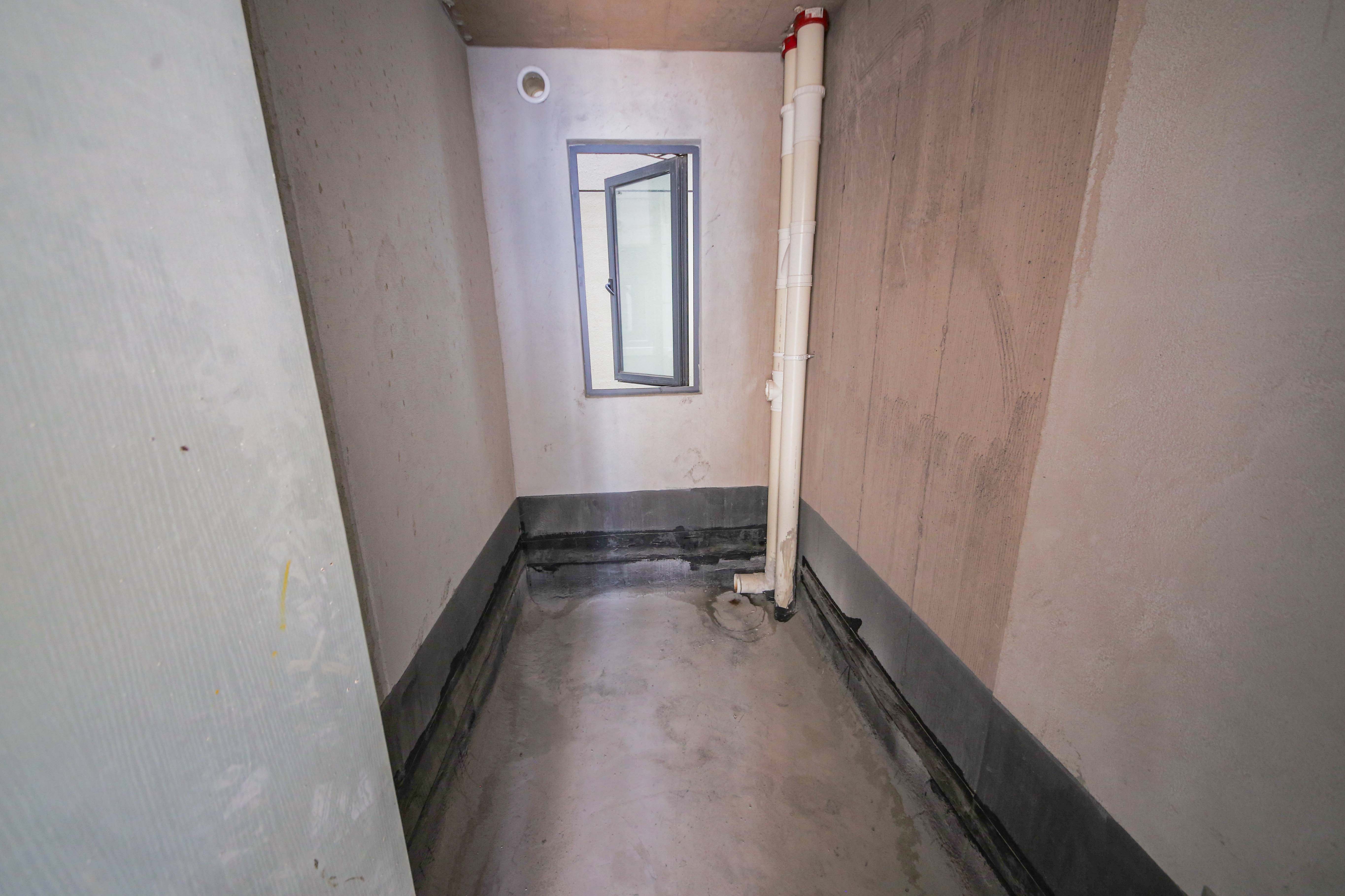 中建钰和城  3室2厅2卫   143.00万卫生间