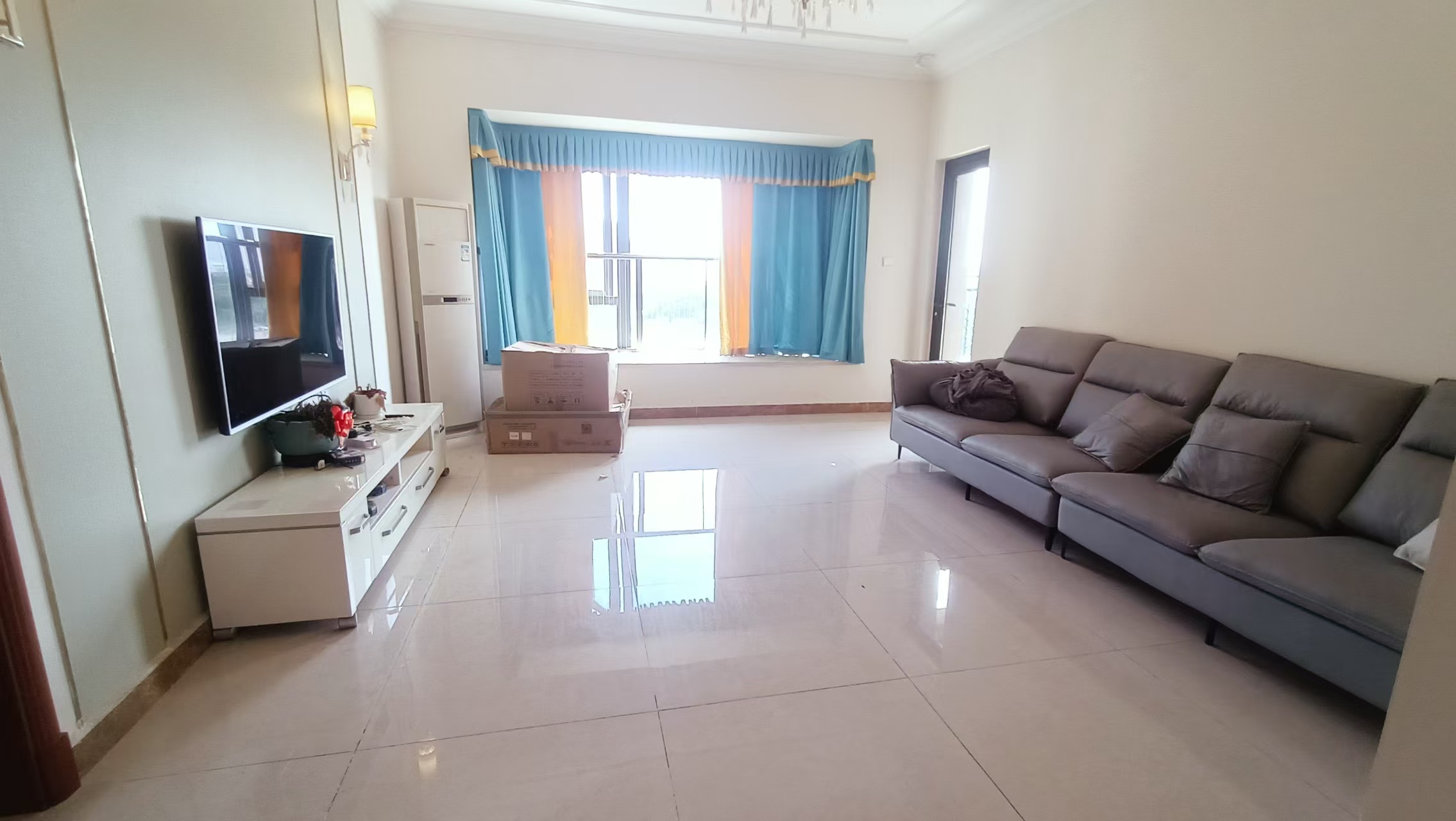 恒大林溪郡 4室2厅2卫 2450.0元/月 恒大林溪郡 4室2厅2卫 2450.0元/月室内图