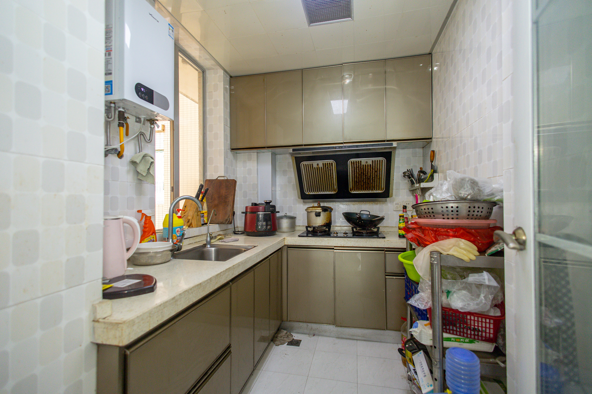 恒广国际景园一二区 2室2厅1卫 68.0万 恒广国际景园一二区 2室2厅1卫 68.0万厨房