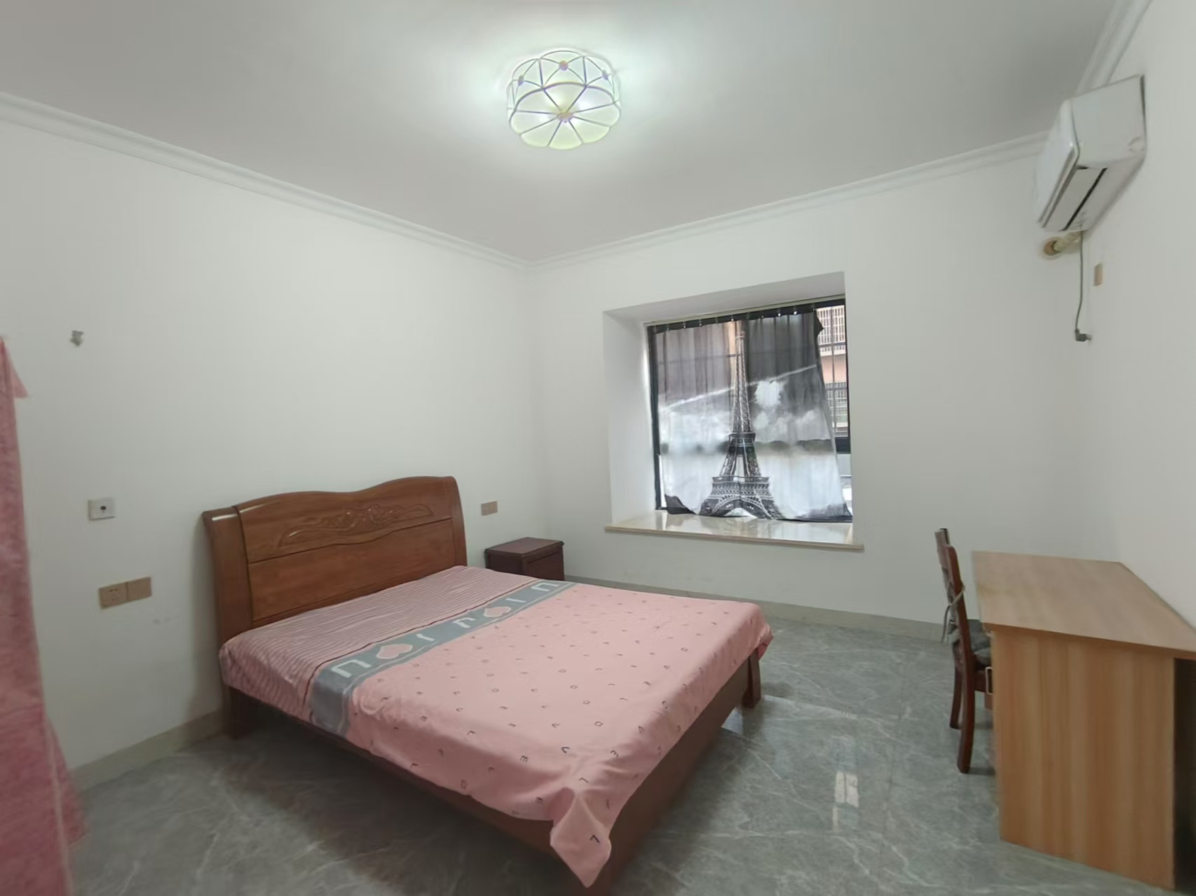 新民安置小区 4室2厅2卫 2000.0元/月 新民安置小区 4室2厅2卫 2000.0元/月室内图