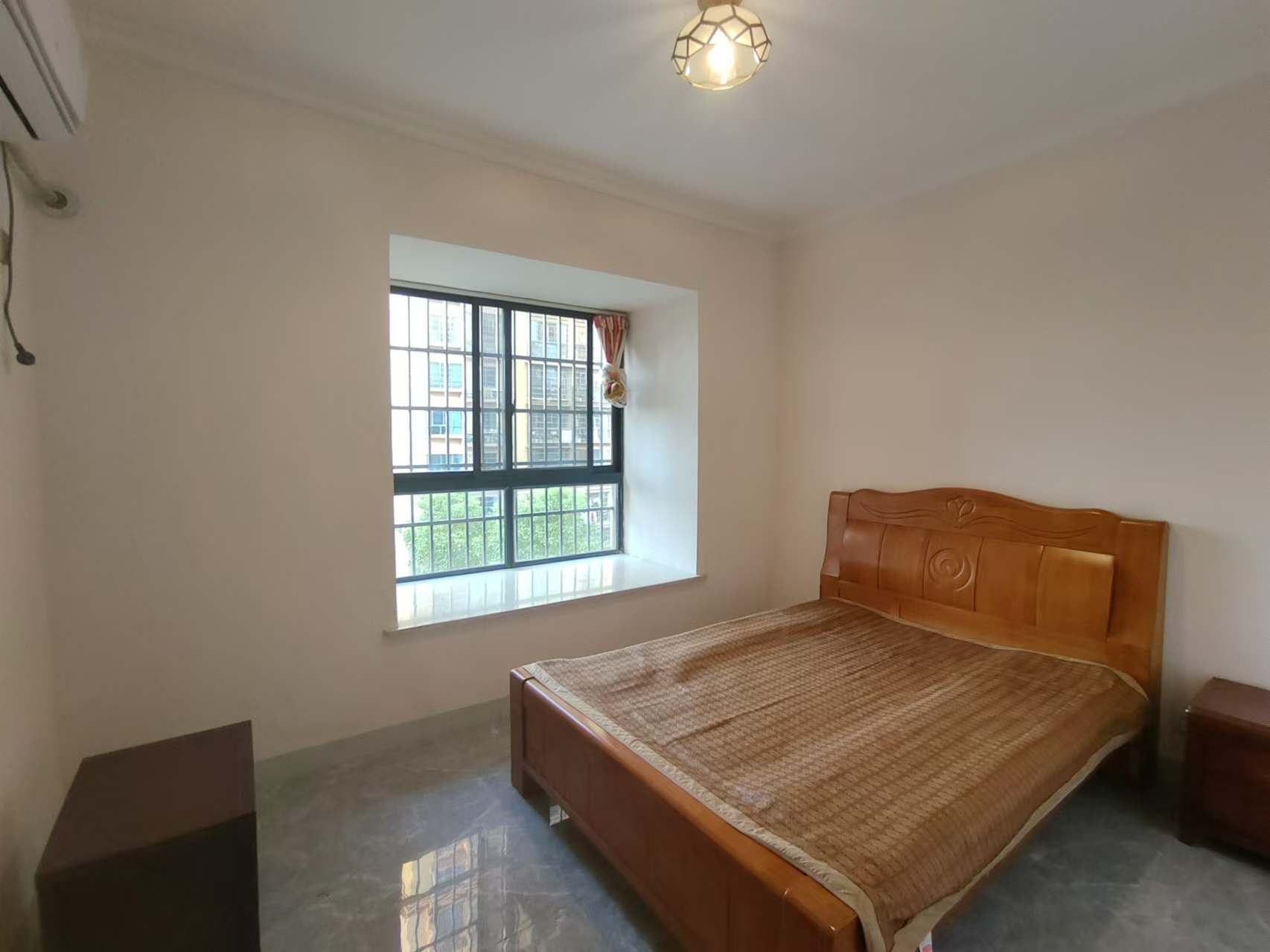 新民安置小区 4室2厅2卫 2000.0元/月 新民安置小区 4室2厅2卫 2000.0元/月室内图