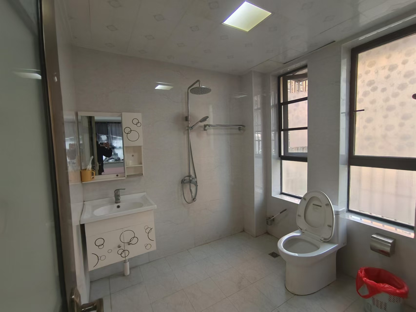 新民安置小区 4室2厅2卫 2000.0元/月 新民安置小区 4室2厅2卫 2000.0元/月室内图