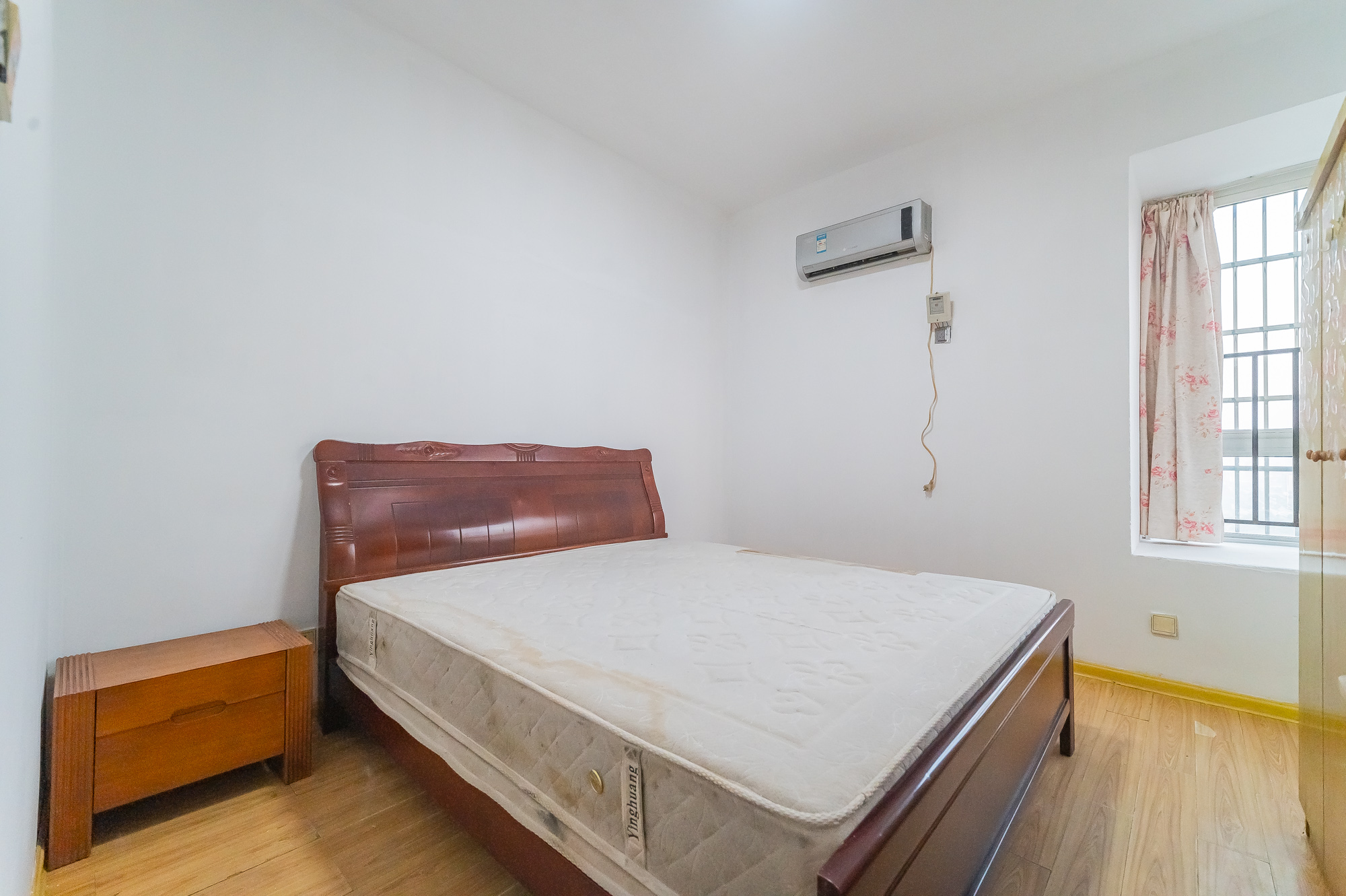 爱琴海岸 4室2厅2卫 78.8万 爱琴海岸 4室2厅2卫 78.8万卧室