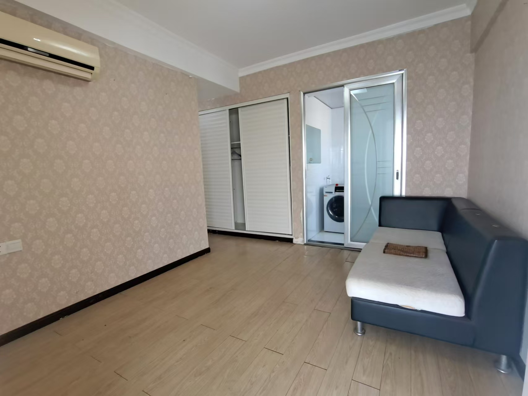 资江明珠 2室2厅1卫 1500.0元/月 资江明珠 2室2厅1卫 1500.0元/月室内图