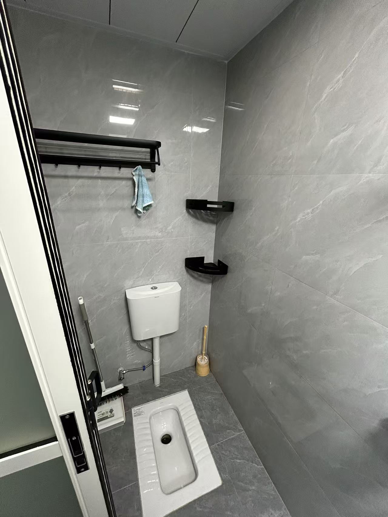 云顶上品 1室1厅1卫 1300.0元/月 云顶上品 1室1厅1卫 1300.0元/月室内图