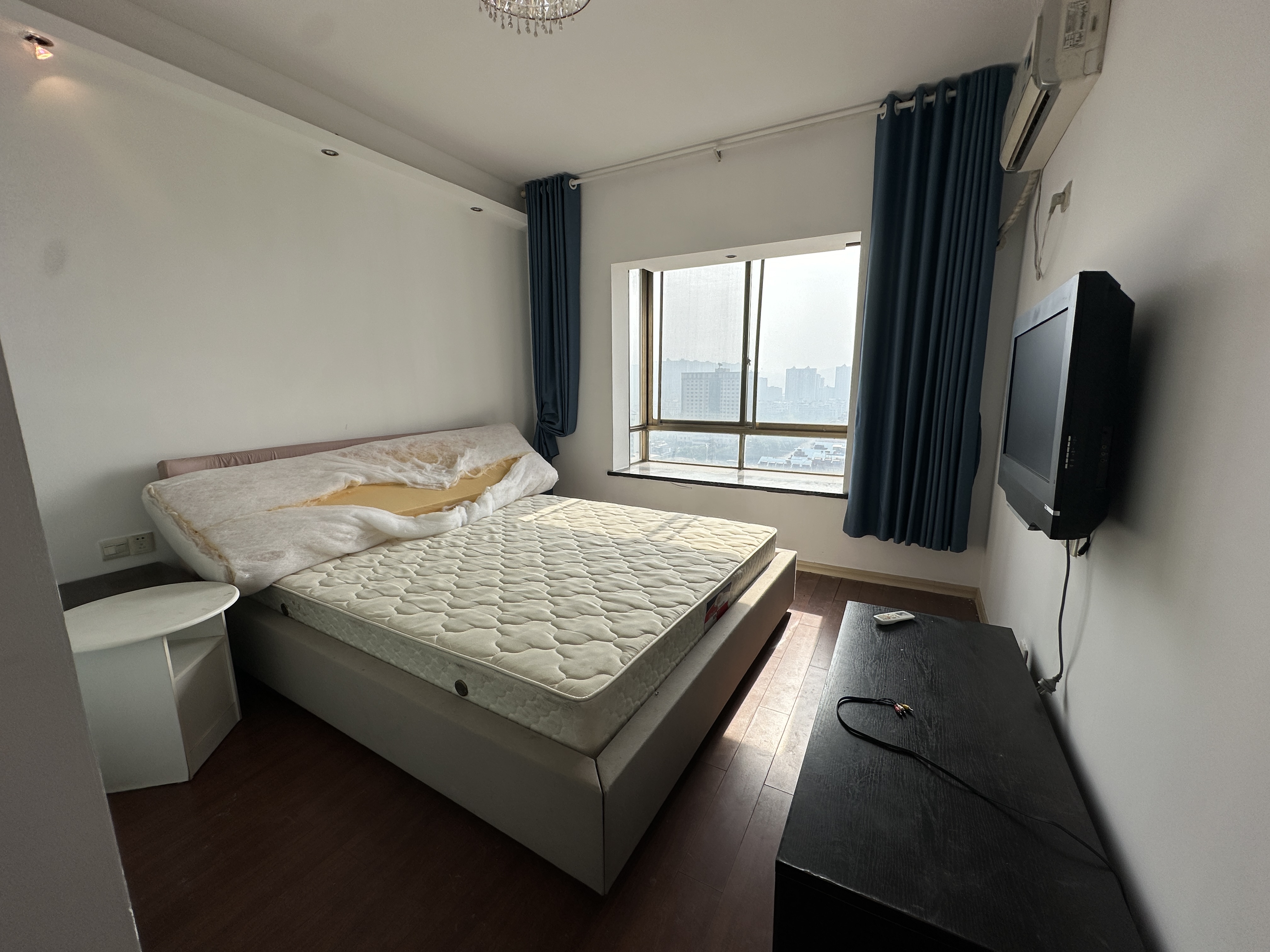 阳明山庄 4室2厅2卫 3000.0元/月 阳明山庄 4室2厅2卫 3000.0元/月室内图