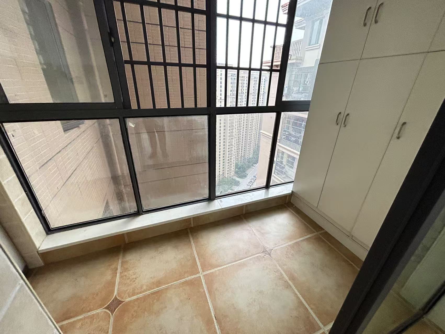 邦盛水岸御园 3室2厅1卫 2000.0元/月 邦盛水岸御园 3室2厅1卫 2000.0元/月室内图