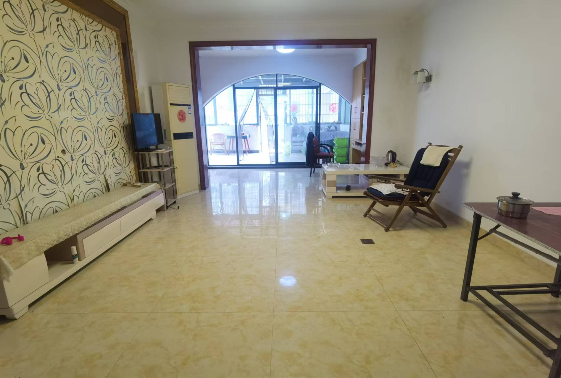 龙洲馨苑 3室2厅2卫 2000.0元/月 龙洲馨苑 3室2厅2卫 2000.0元/月室内图