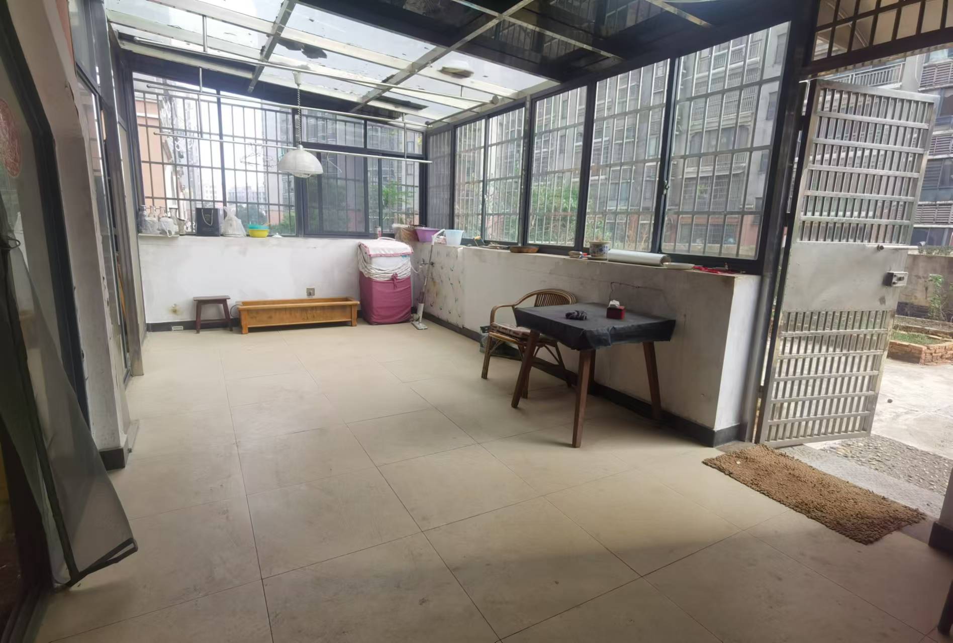 龙洲馨苑 3室2厅2卫 2000.0元/月 龙洲馨苑 3室2厅2卫 2000.0元/月室内图