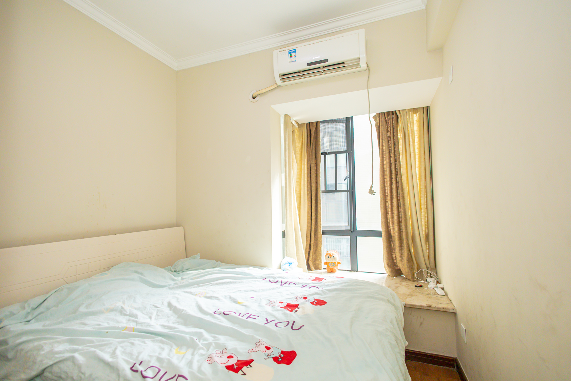 蓝山郡  3室2厅1卫    76.8万 蓝山郡  3室2厅1卫    76.8万卧室