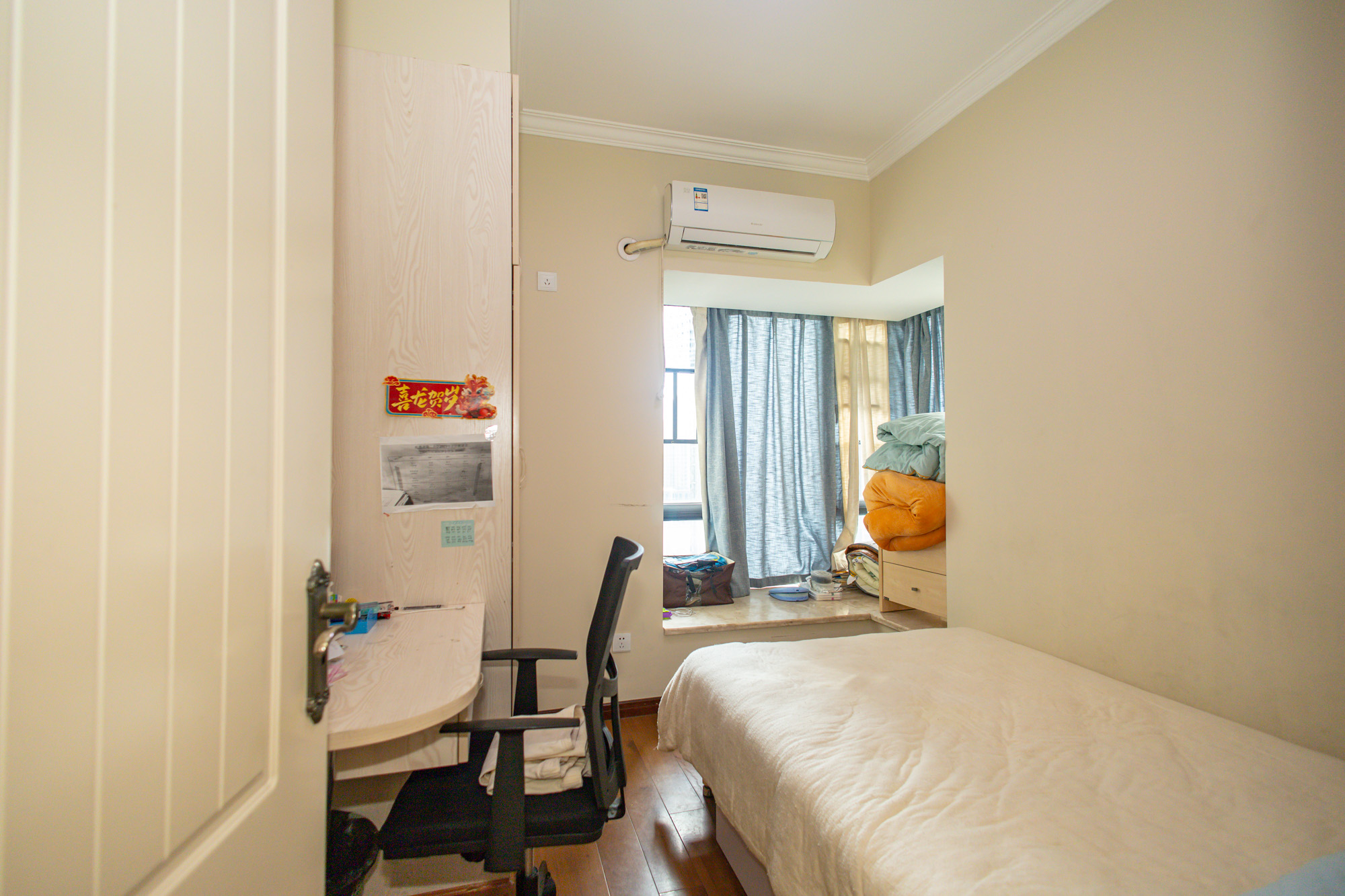 蓝山郡  3室2厅1卫    76.8万 蓝山郡  3室2厅1卫    76.8万卧室