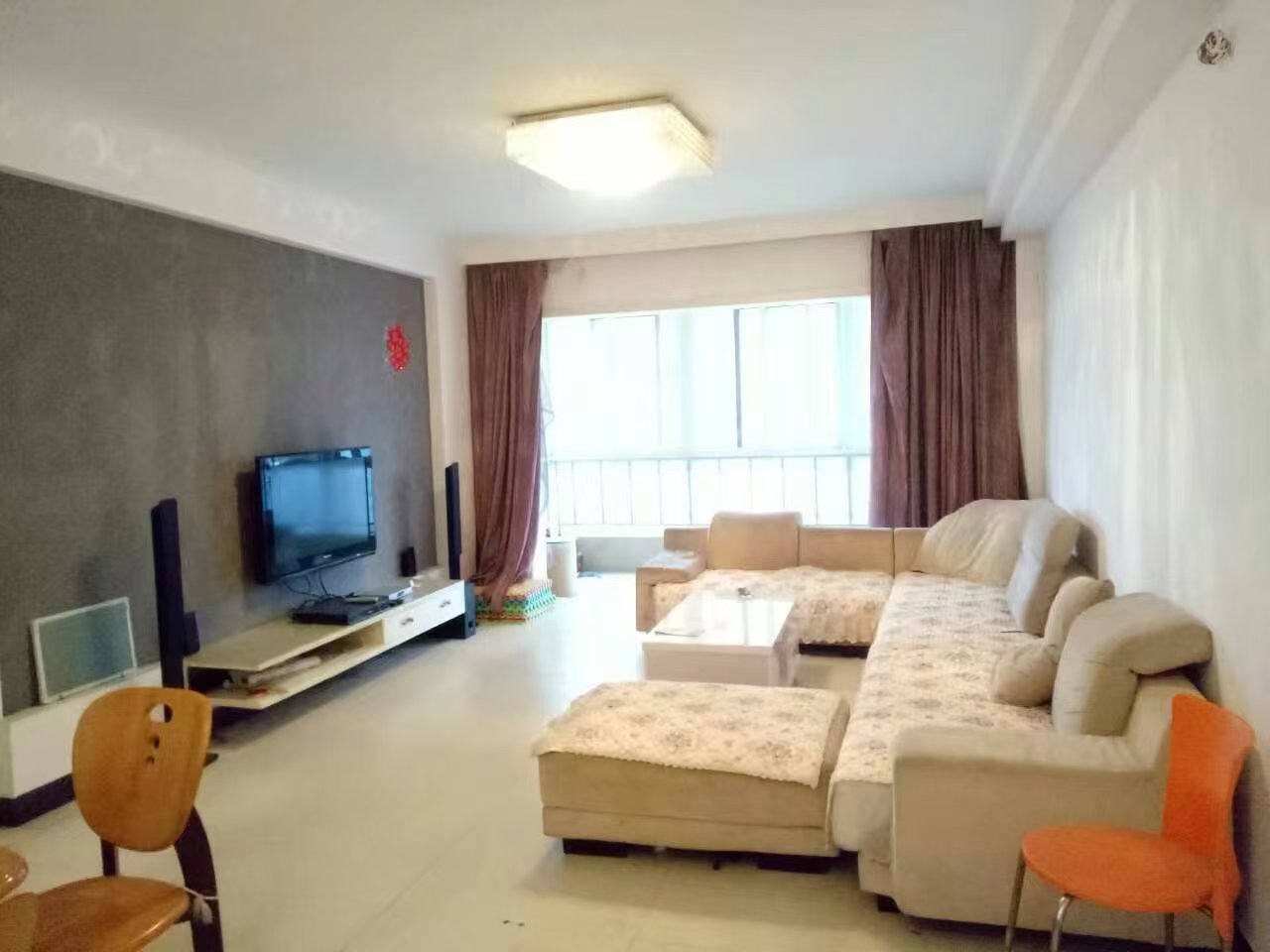 东城名苑  3室2厅2卫    1300.0元/月 东城名苑  3室2厅2卫    1300.0元/月