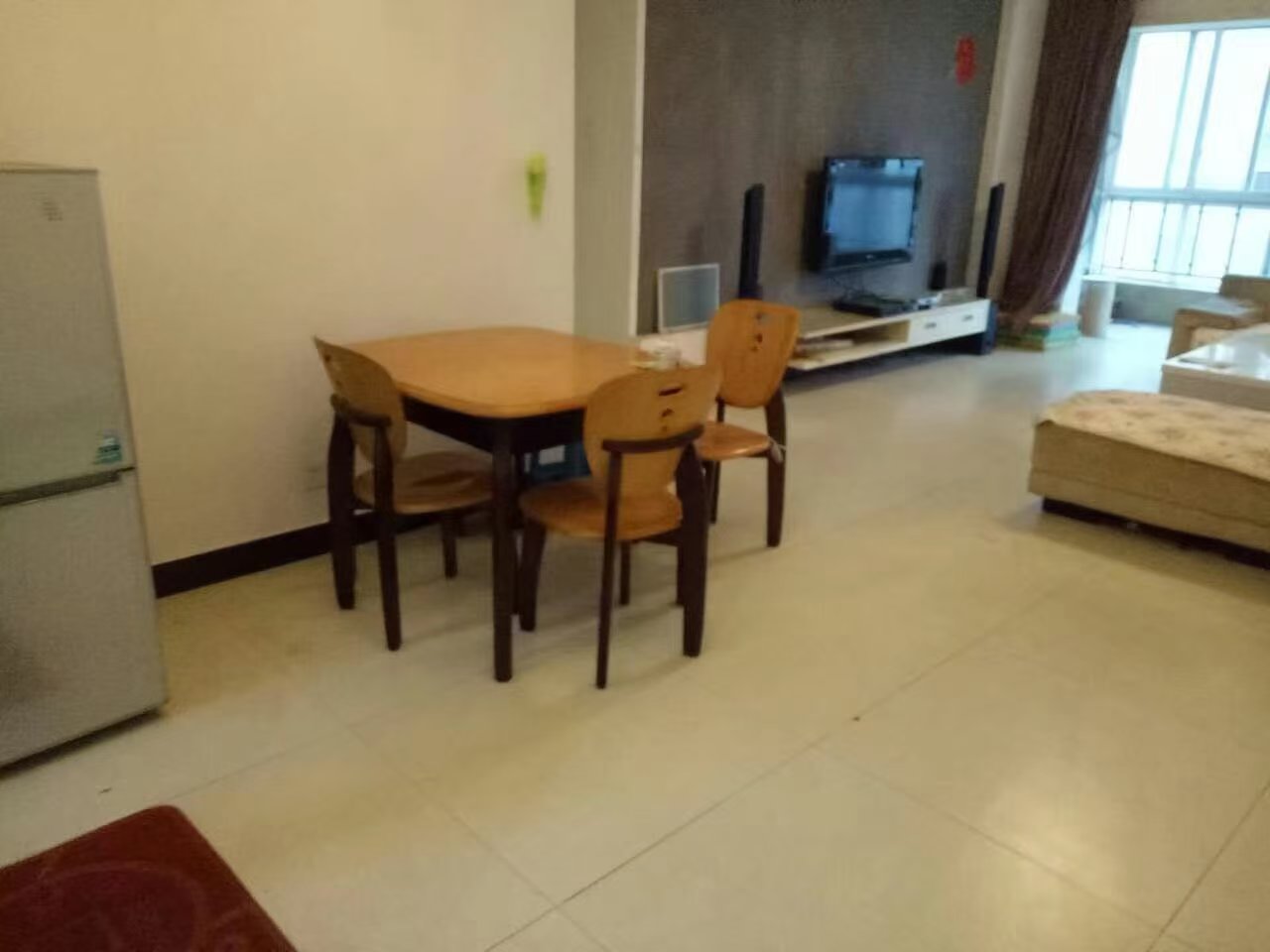 东城名苑  3室2厅2卫   1300.00元/月室内图