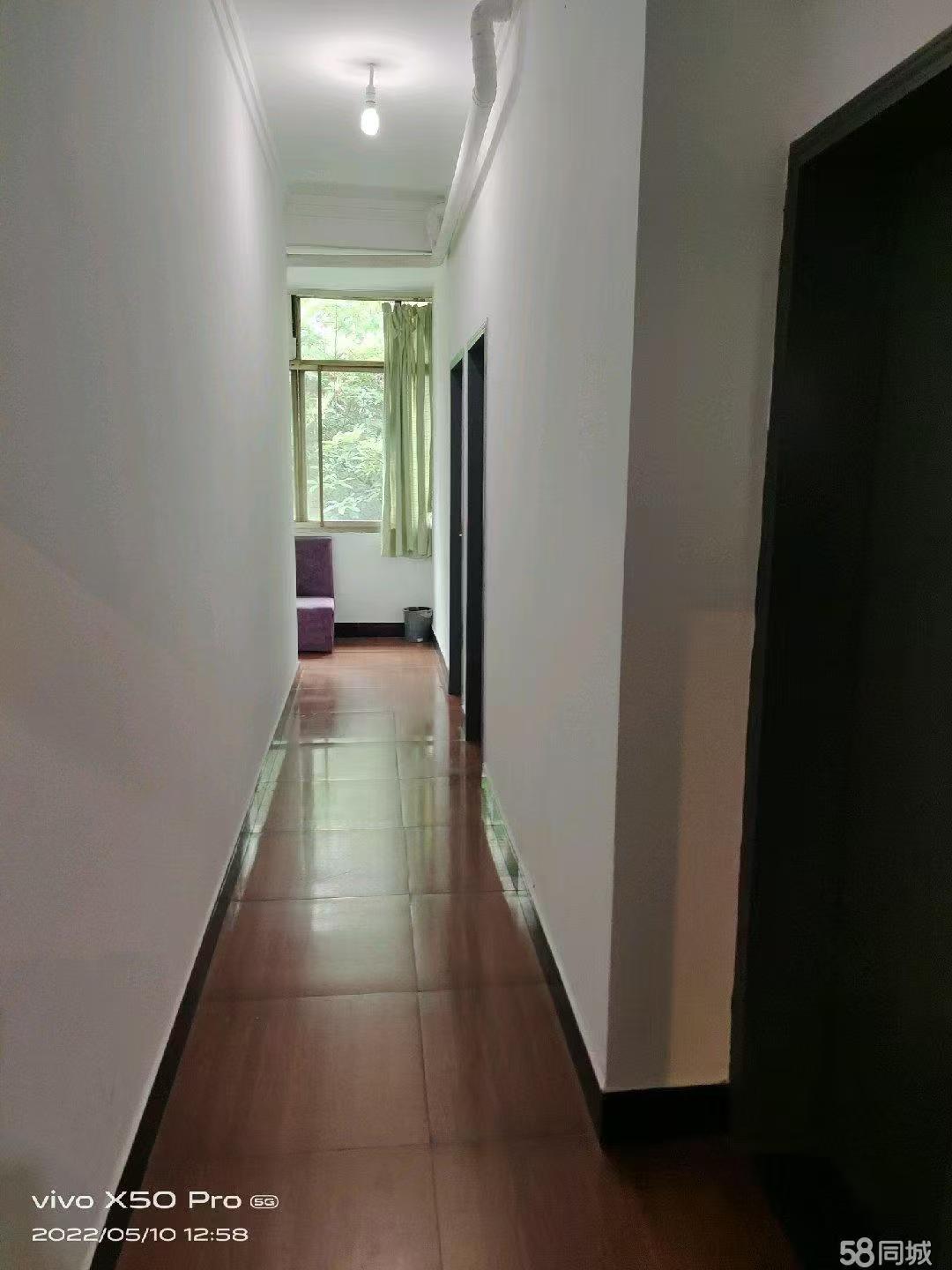 龙泰大楼(龙泰小区)  5室2厅2卫    2400.0元/月 龙泰大楼(龙泰小区)  5室2厅2卫    2400.0元/月室内图