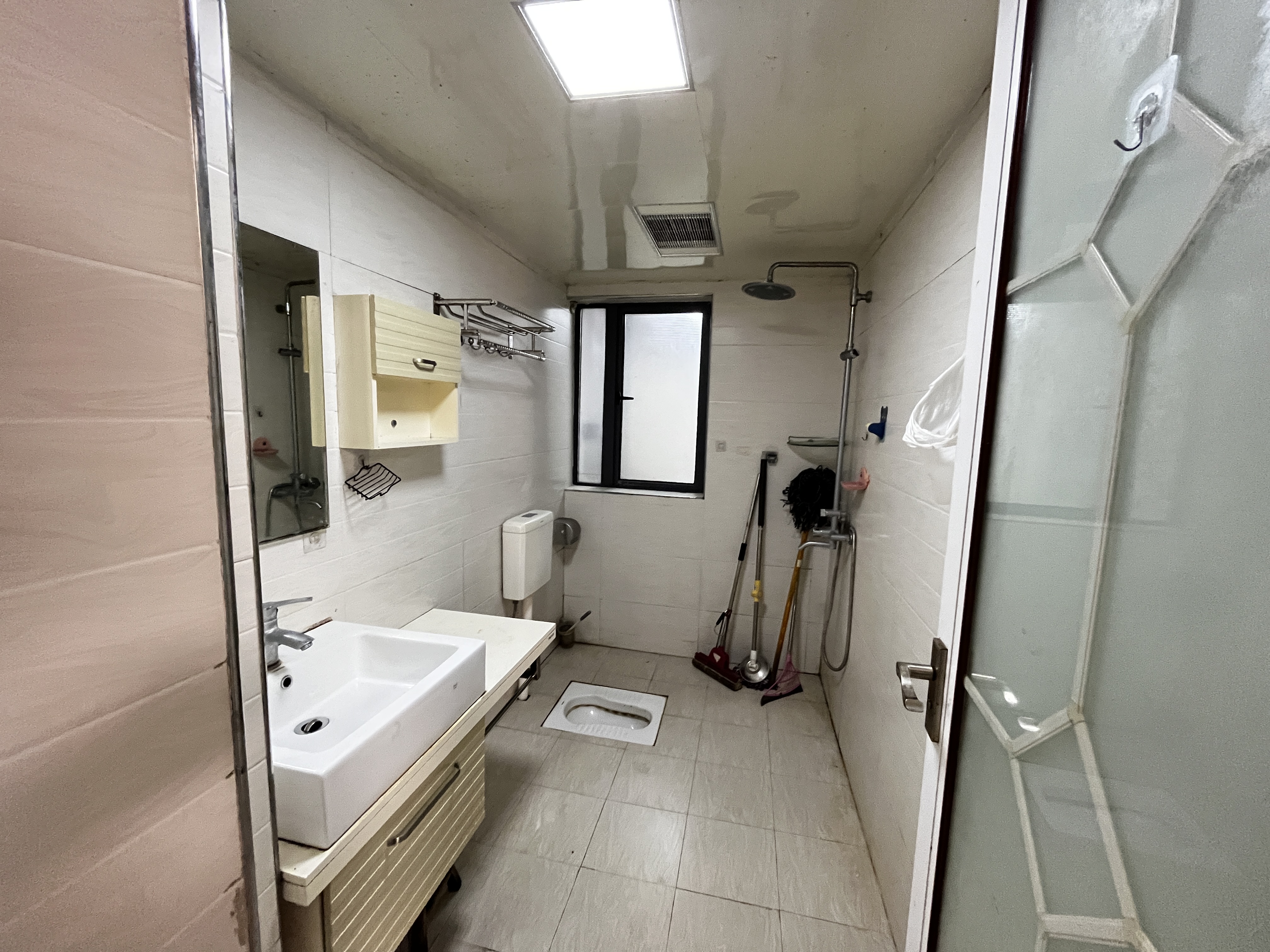 流金岁月-华晨国际 3室2厅2卫 2200.0元/月 流金岁月-华晨国际 3室2厅2卫 2200.0元/月室内图