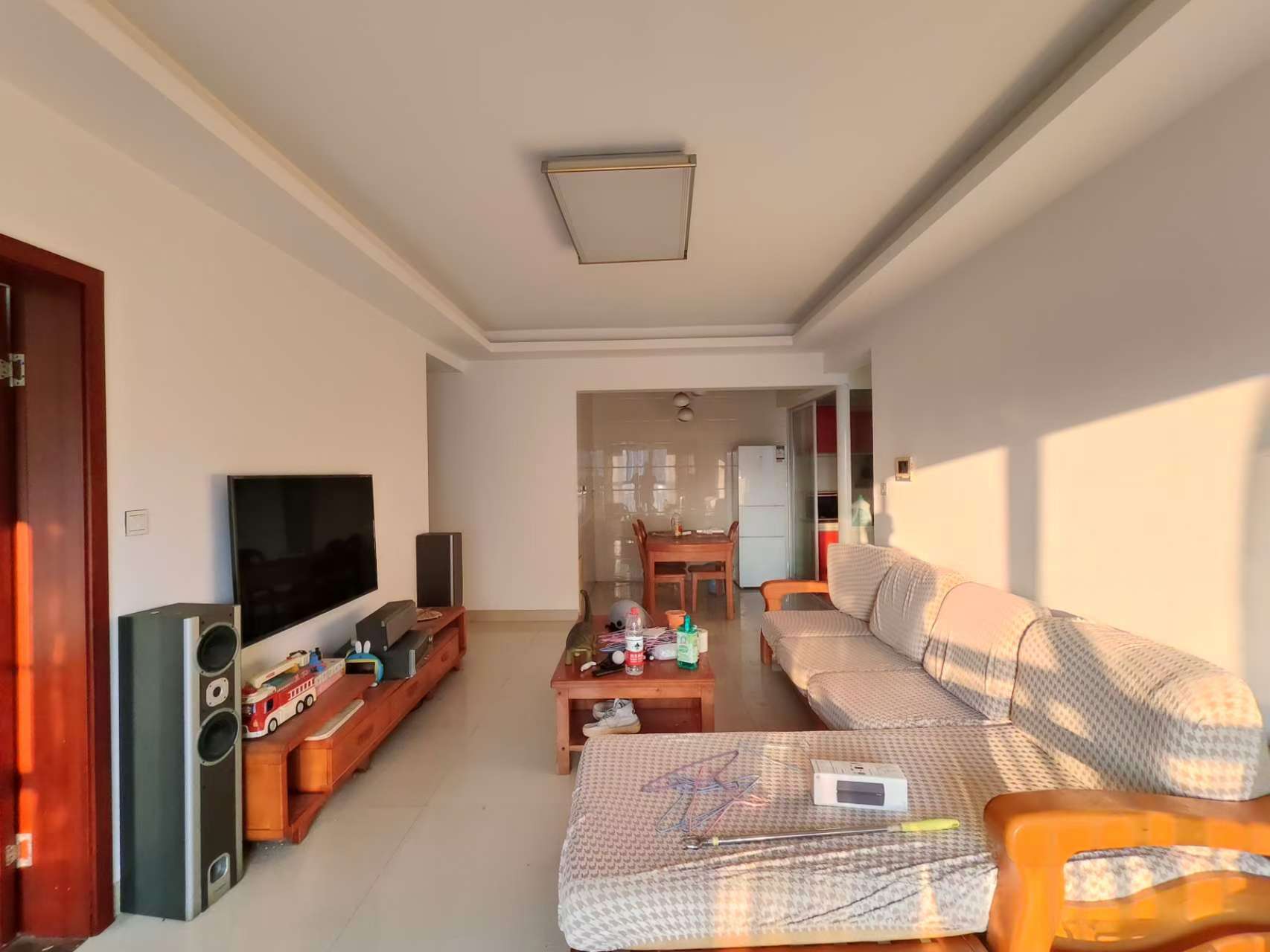 美的城三期 3室1厅1卫 1800.0元/月 美的城三期 3室1厅1卫 1800.0元/月室内图