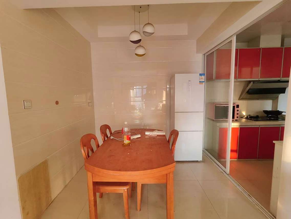 美的城三期 3室1厅1卫 1800.0元/月 美的城三期 3室1厅1卫 1800.0元/月室内图