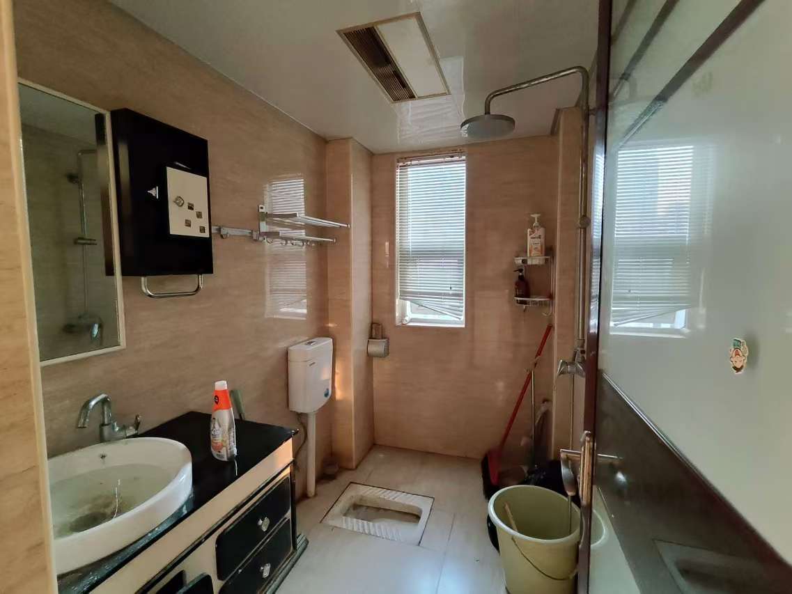 美的城三期 3室1厅1卫 1800.0元/月 美的城三期 3室1厅1卫 1800.0元/月室内图