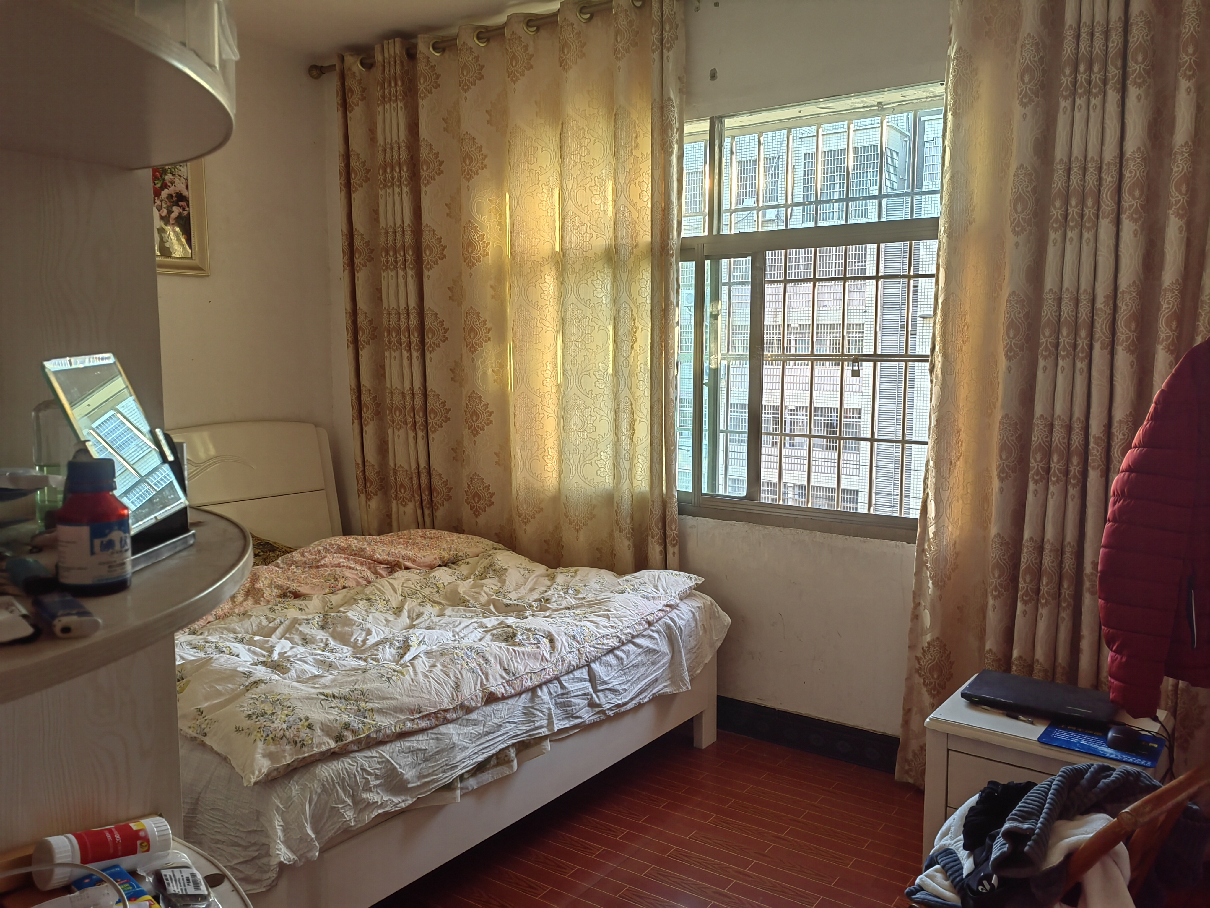 东贸街老国土局  3室1厅1卫    1500.0元/月室内图