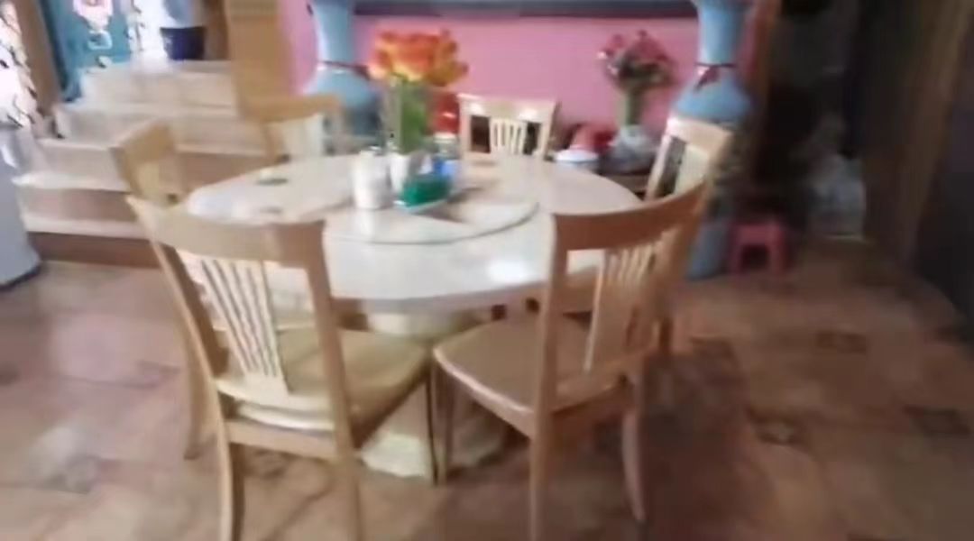 菊苑小区西区 4室2厅2卫 90.0万 菊苑小区西区 4室2厅2卫 90.0万室内图