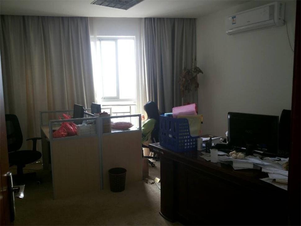 华雅花园 5室1厅1卫 18000.0元/月 华雅花园 5室1厅1卫 18000.0元/月室内图