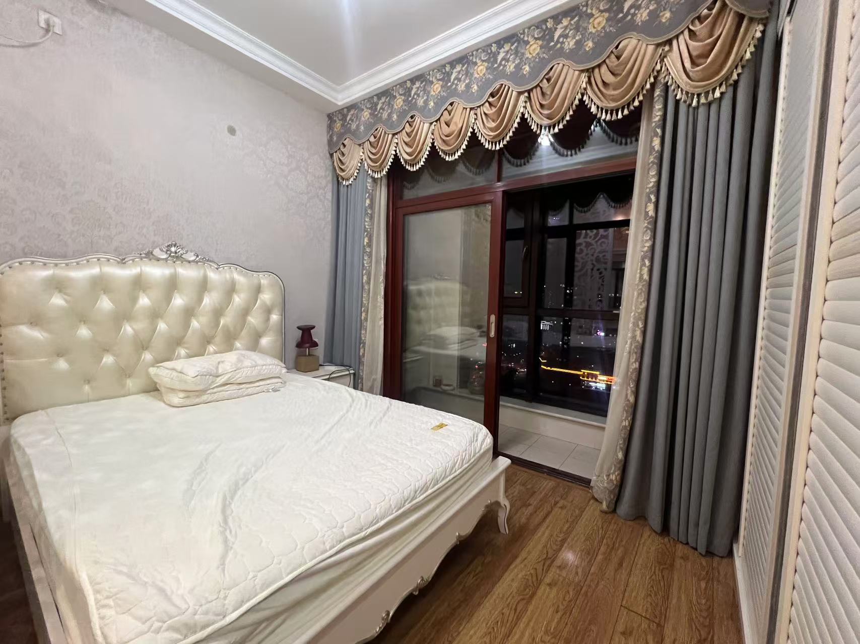 怡河园 1室0厅0卫 1380.0元/月 怡河园 1室0厅0卫 1380.0元/月室内图