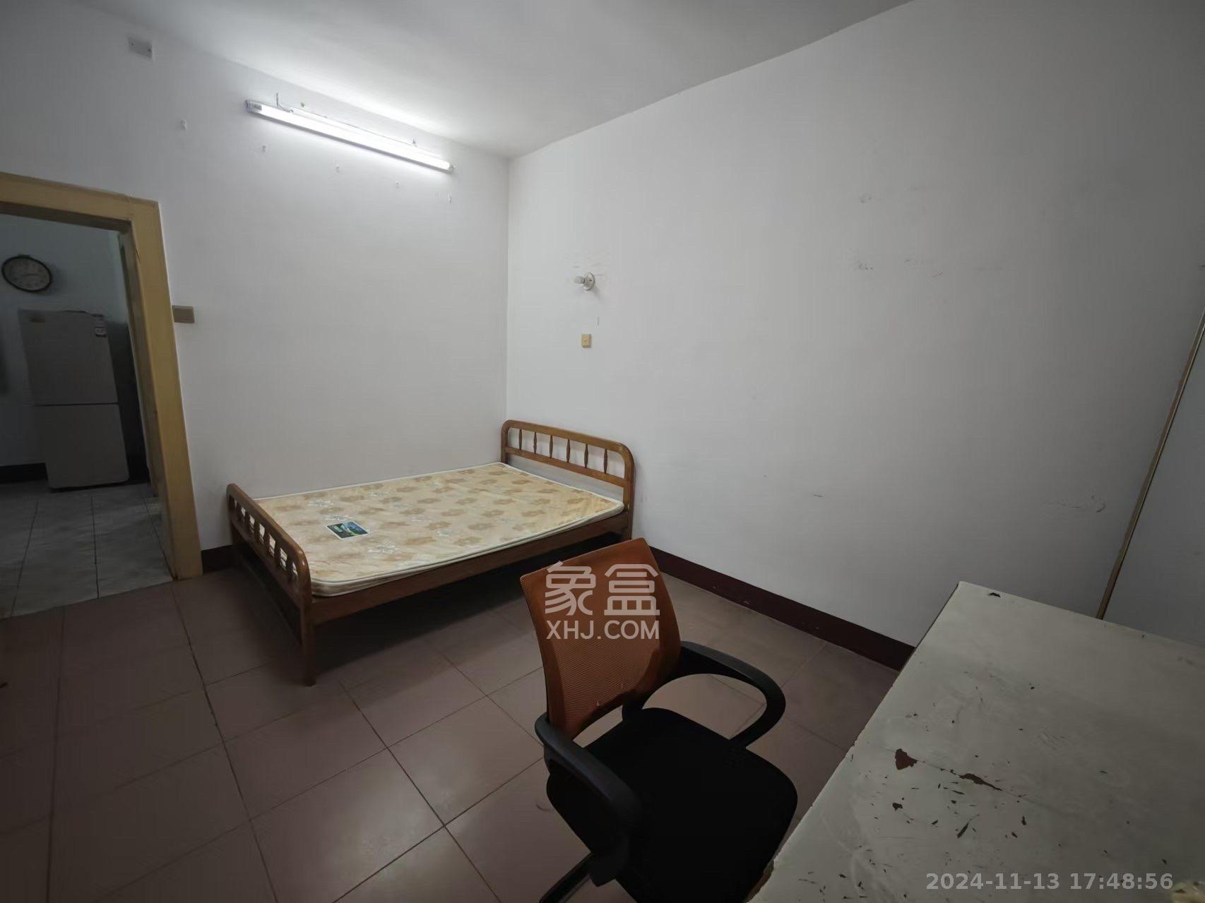 湖南大学红叶楼  2室2厅1卫    2300.0元/月 湖南大学红叶楼  2室2厅1卫    2300.0元/月室内图