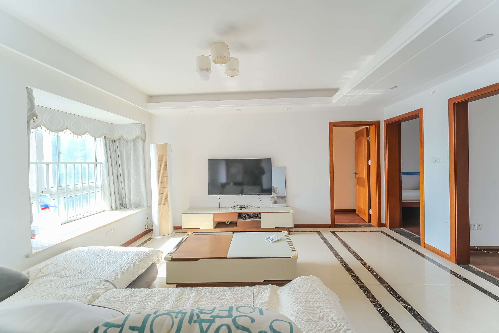 山水湾 4室2厅2卫 83.0万 山水湾 4室2厅2卫 83.0万客厅