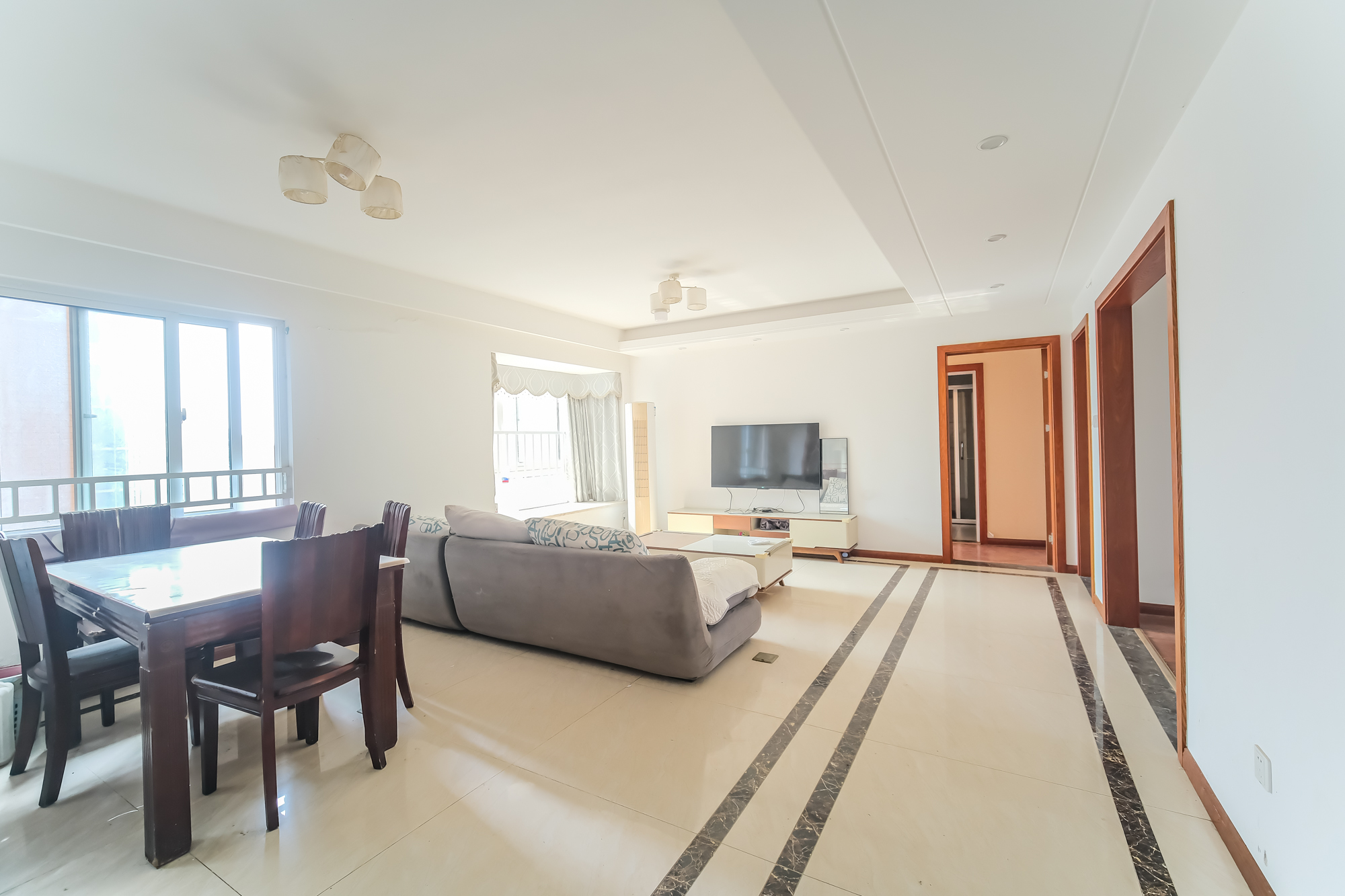 山水湾 4室2厅2卫 83.0万 山水湾 4室2厅2卫 83.0万其他