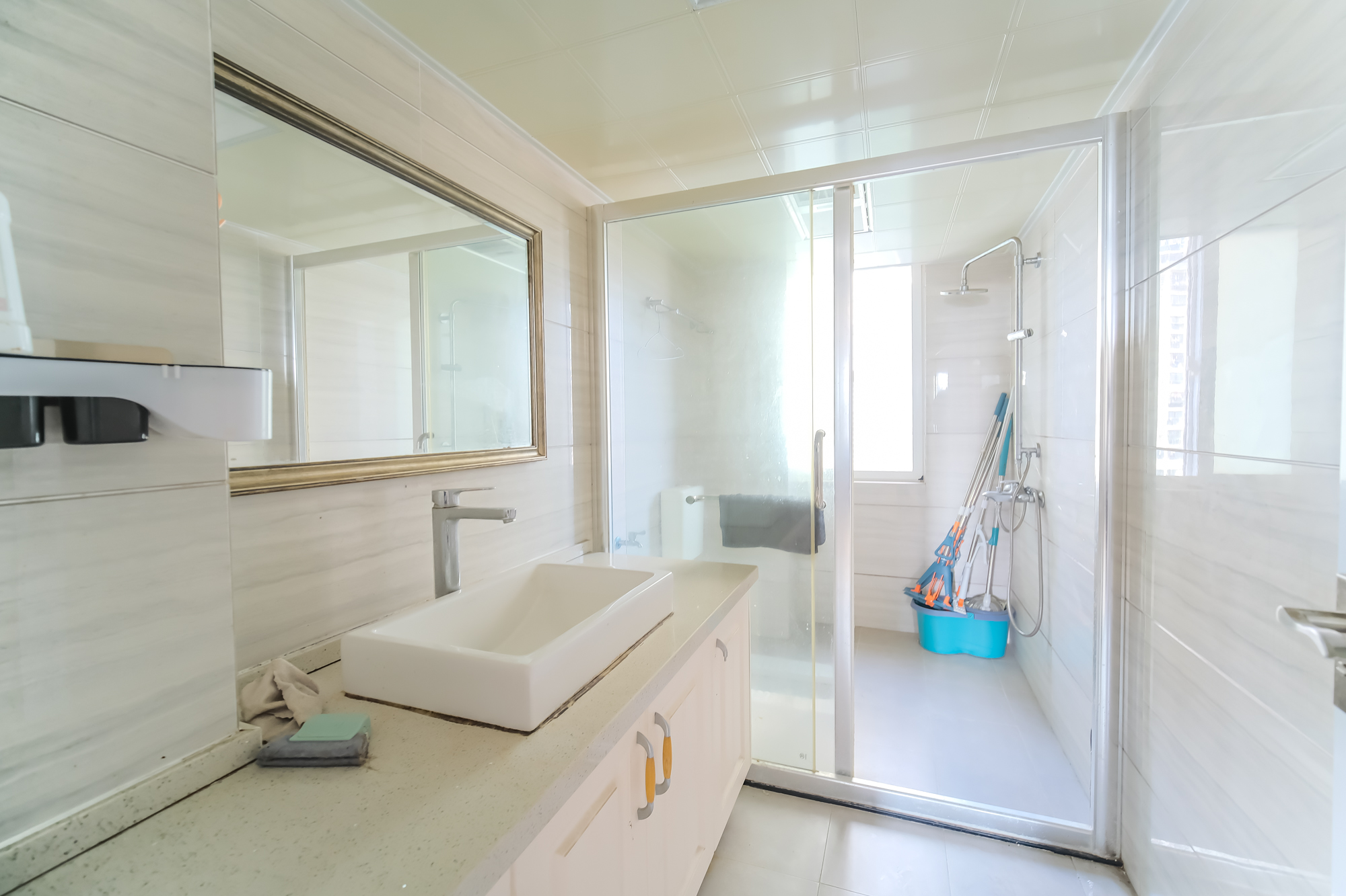 山水湾 4室2厅2卫 83.0万 山水湾 4室2厅2卫 83.0万卫生间