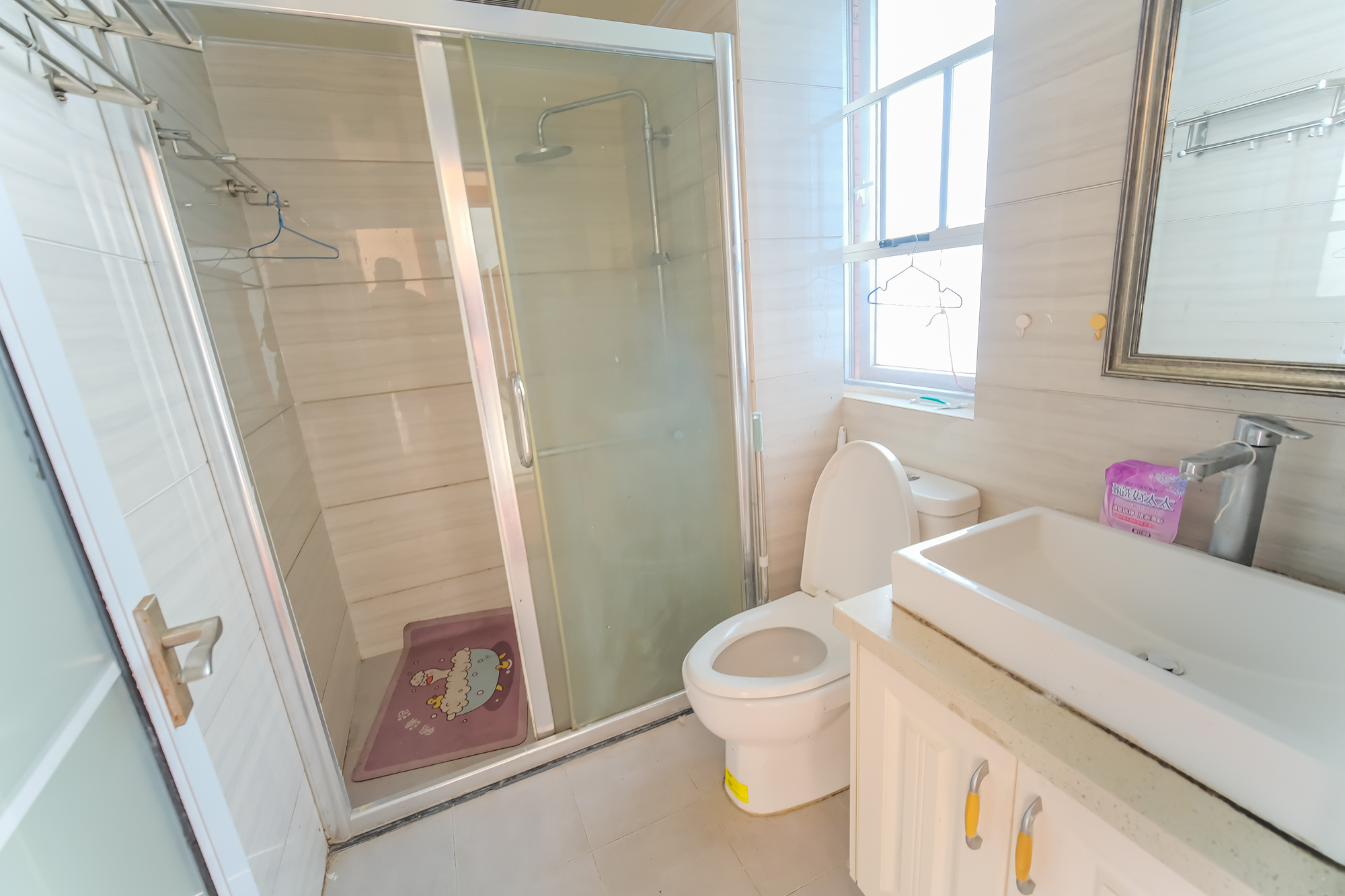 山水湾 4室2厅2卫 83.0万 山水湾 4室2厅2卫 83.0万卫生间