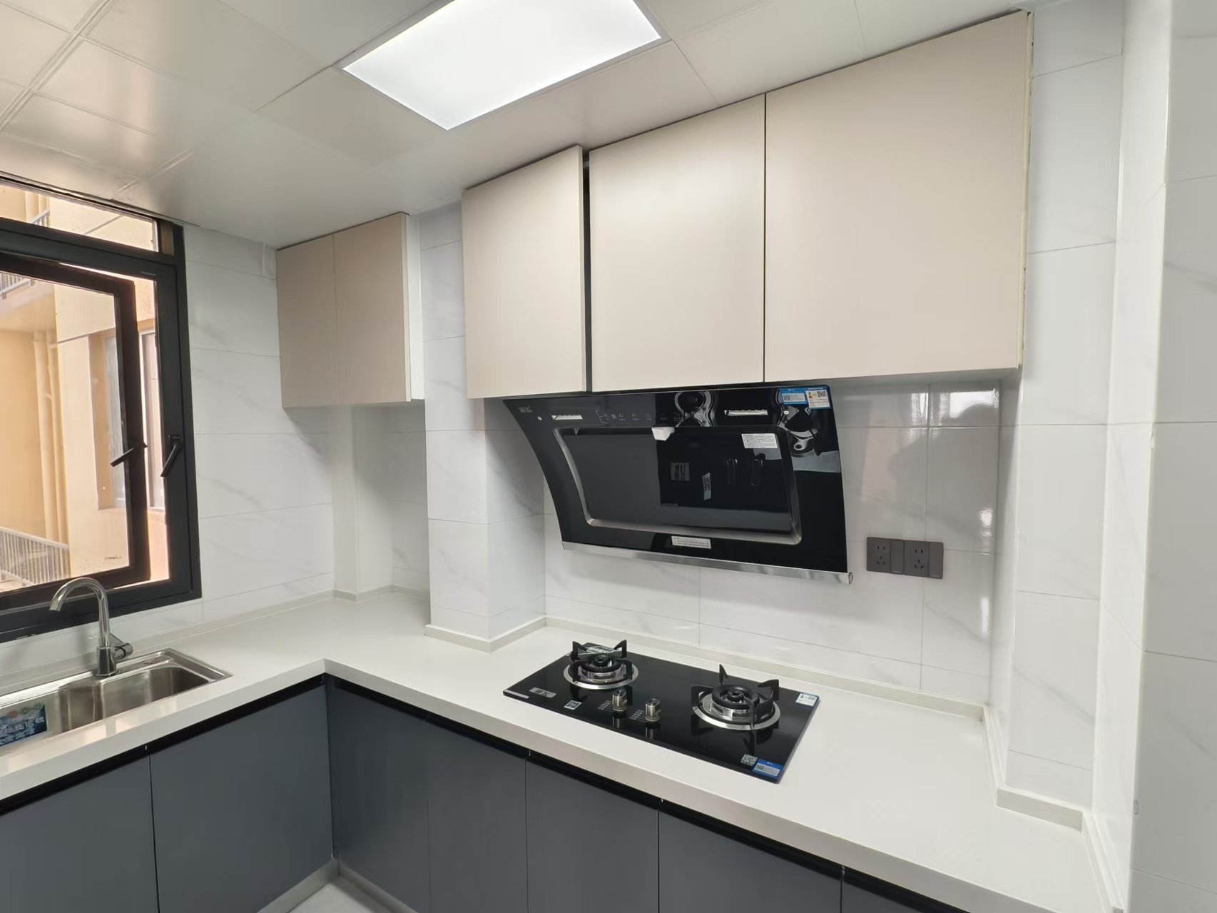 杏梨苑 2室2厅1卫 2000.0元/月 杏梨苑 2室2厅1卫 2000.0元/月室内图