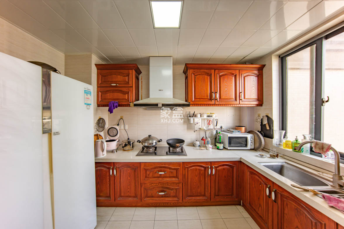 中建麓山和苑 3室2厅1卫 68.8万 中建麓山和苑 3室2厅1卫 68.8万厨房