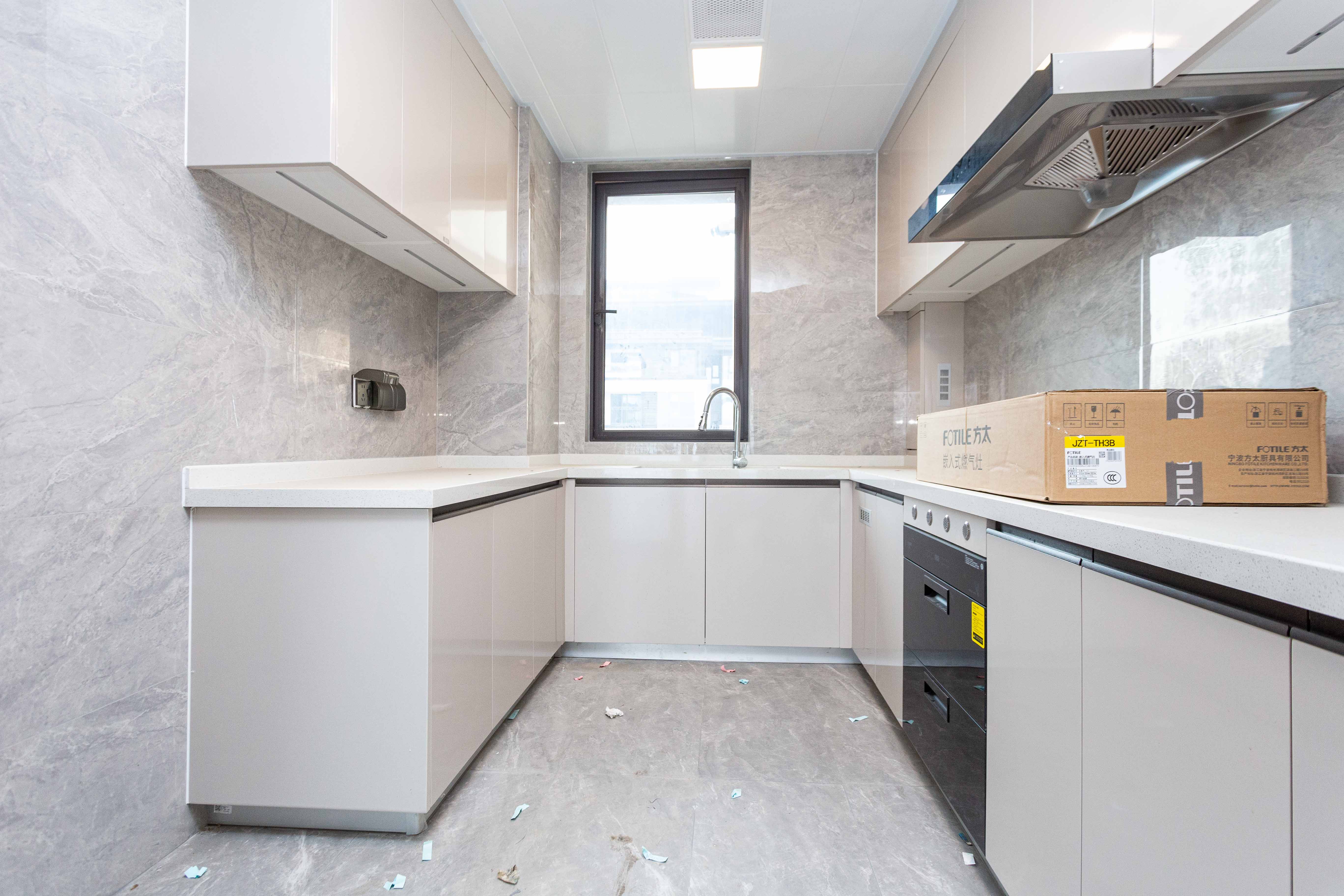 时代建发和著  4室2厅3卫    292.8万 时代建发和著  4室2厅3卫    292.8万厨房