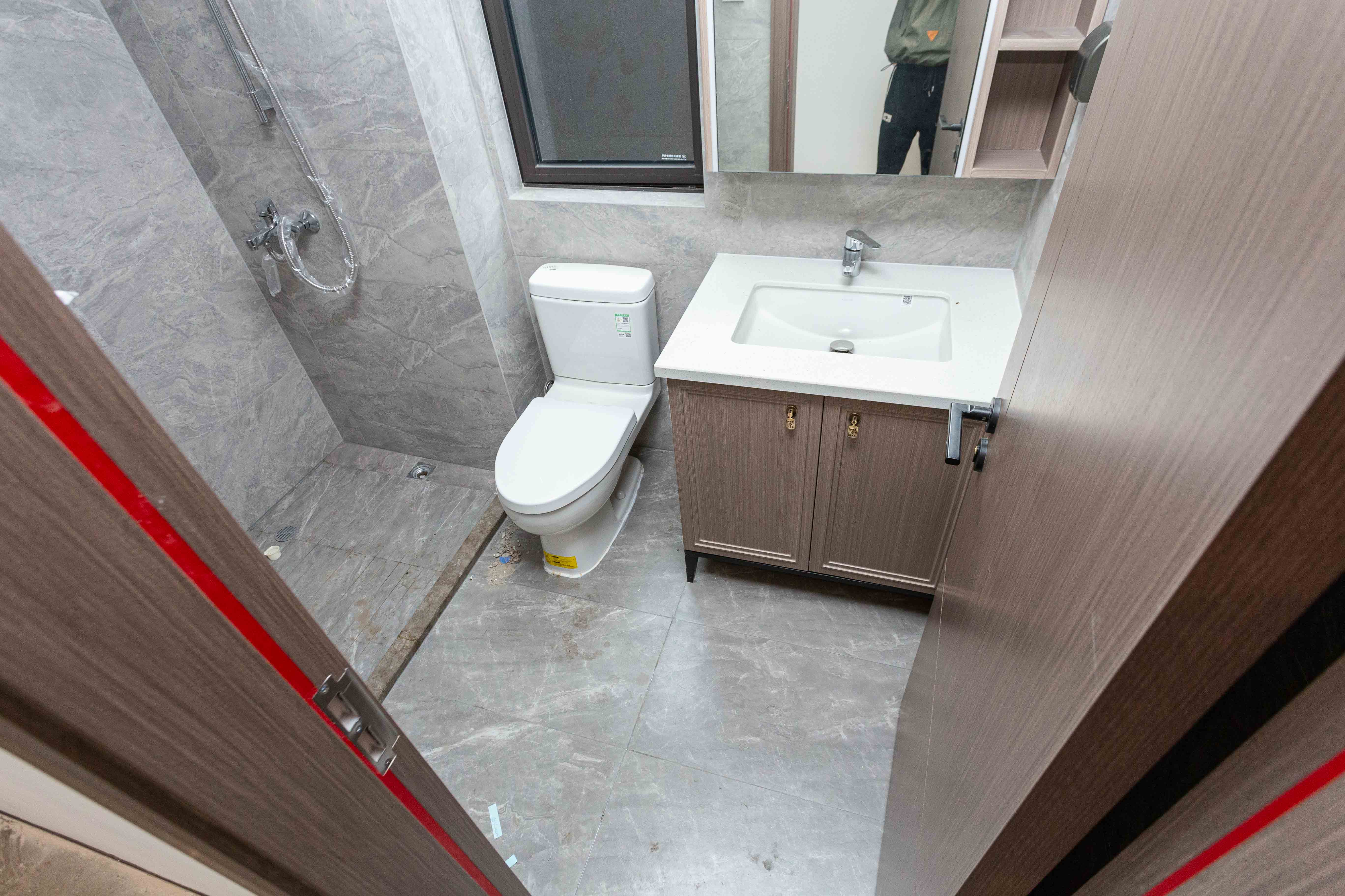 时代建发和著  4室2厅3卫    292.8万 时代建发和著  4室2厅3卫    292.8万卫生间